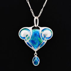 Murrle Bennett Halskette mit Silber- und Emaille-Anhänger, um 1910