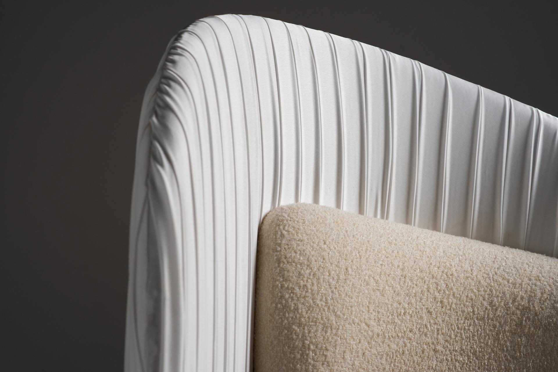 Poltrona Musa, con base in alluminio ruotato, del designer Tiago Curioni, Brasile. in vendita 2