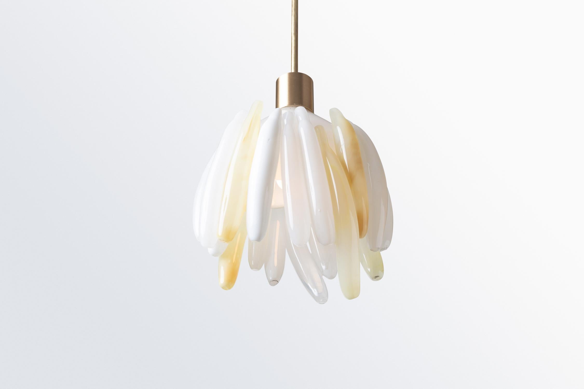 Musa Pendant Handblown Glass Sculpture Light In New Condition For Sale In Brooklyn, NY