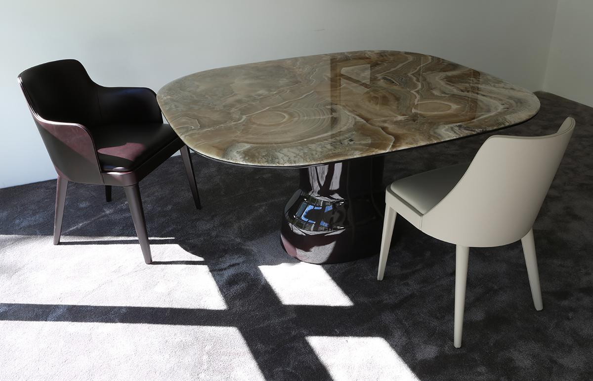 Modern Musa Table, a Sculptural Piece with Top in Onyx For Sale