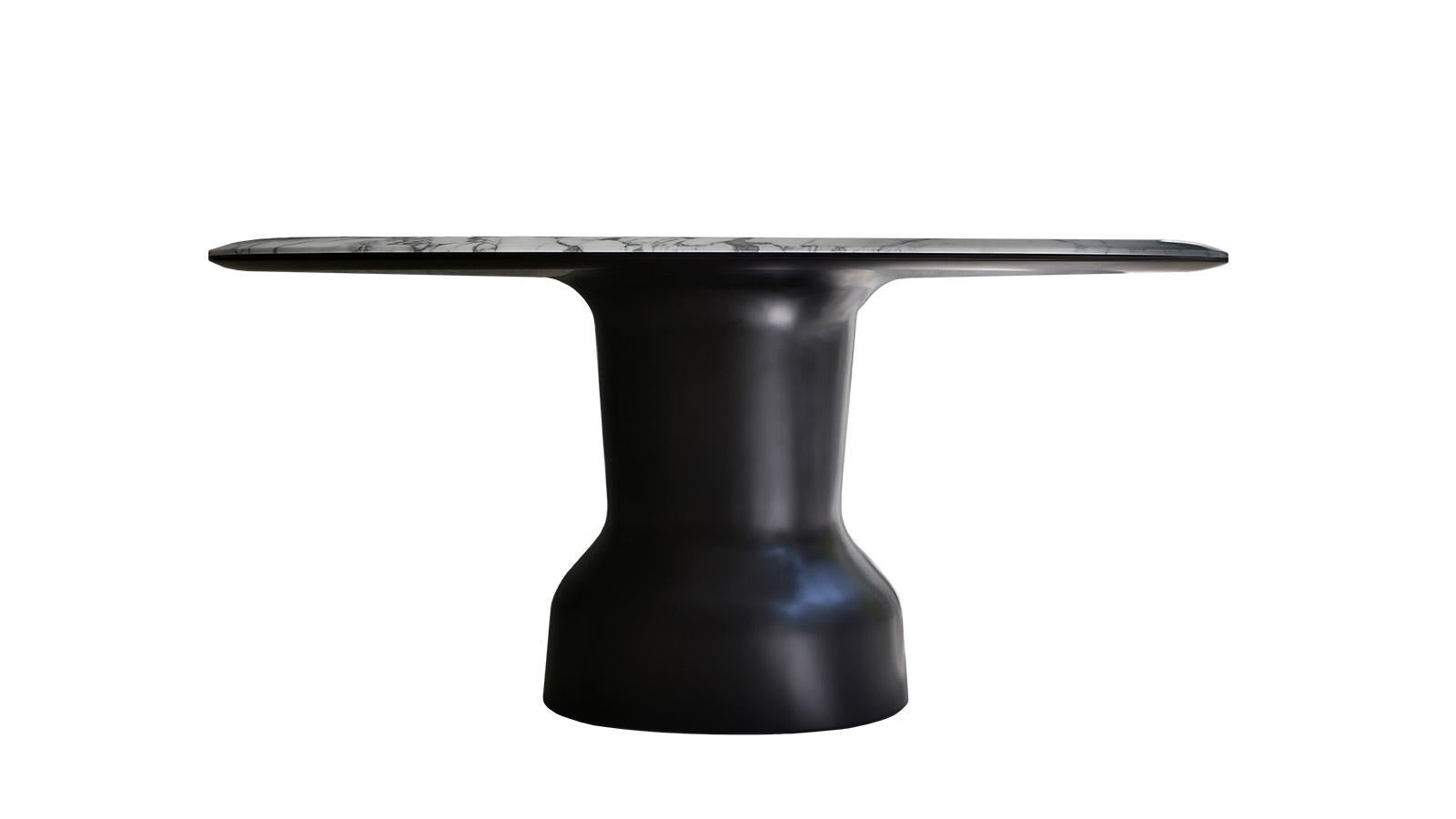 Italian Musa Table, a Sculptural Piece with Top in Onyx For Sale