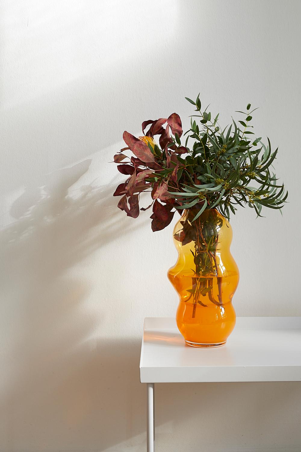 Modern MUSE L  Saffron: Bohemian crystal glass vases with unique curves For Sale