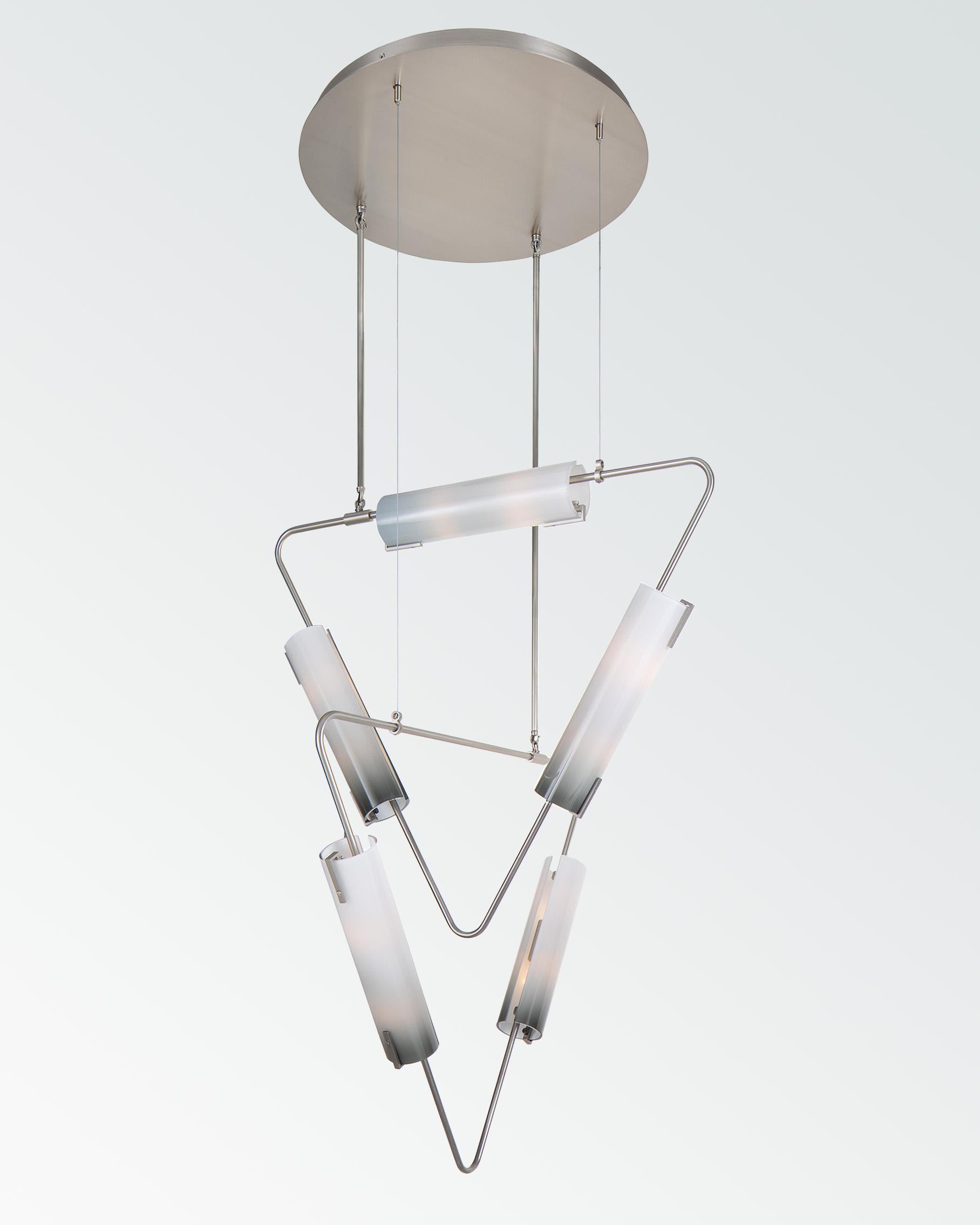 Muse Pendelleuchte: Antikes Messing/kohlefarbene Glasschirme von Avram Rusu STUDIO im Angebot 1