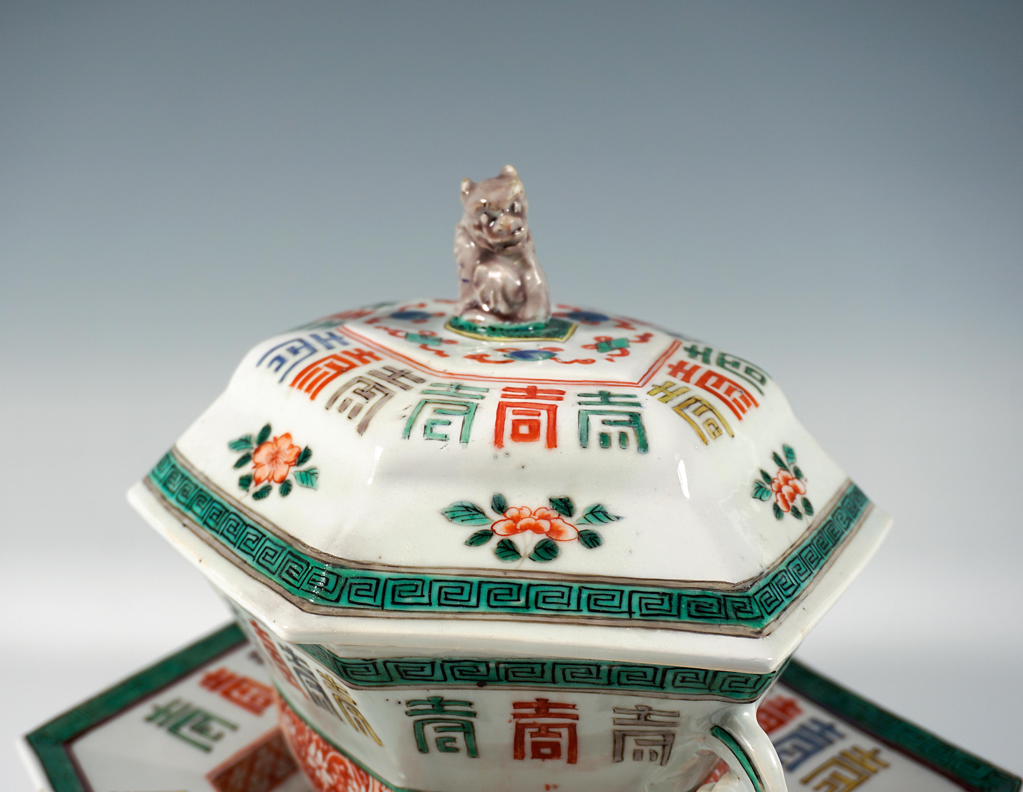 Hand-Crafted Museal Early Asian Lidded Tureen With Présentoir, Meissen Germany 1740-1780 For Sale