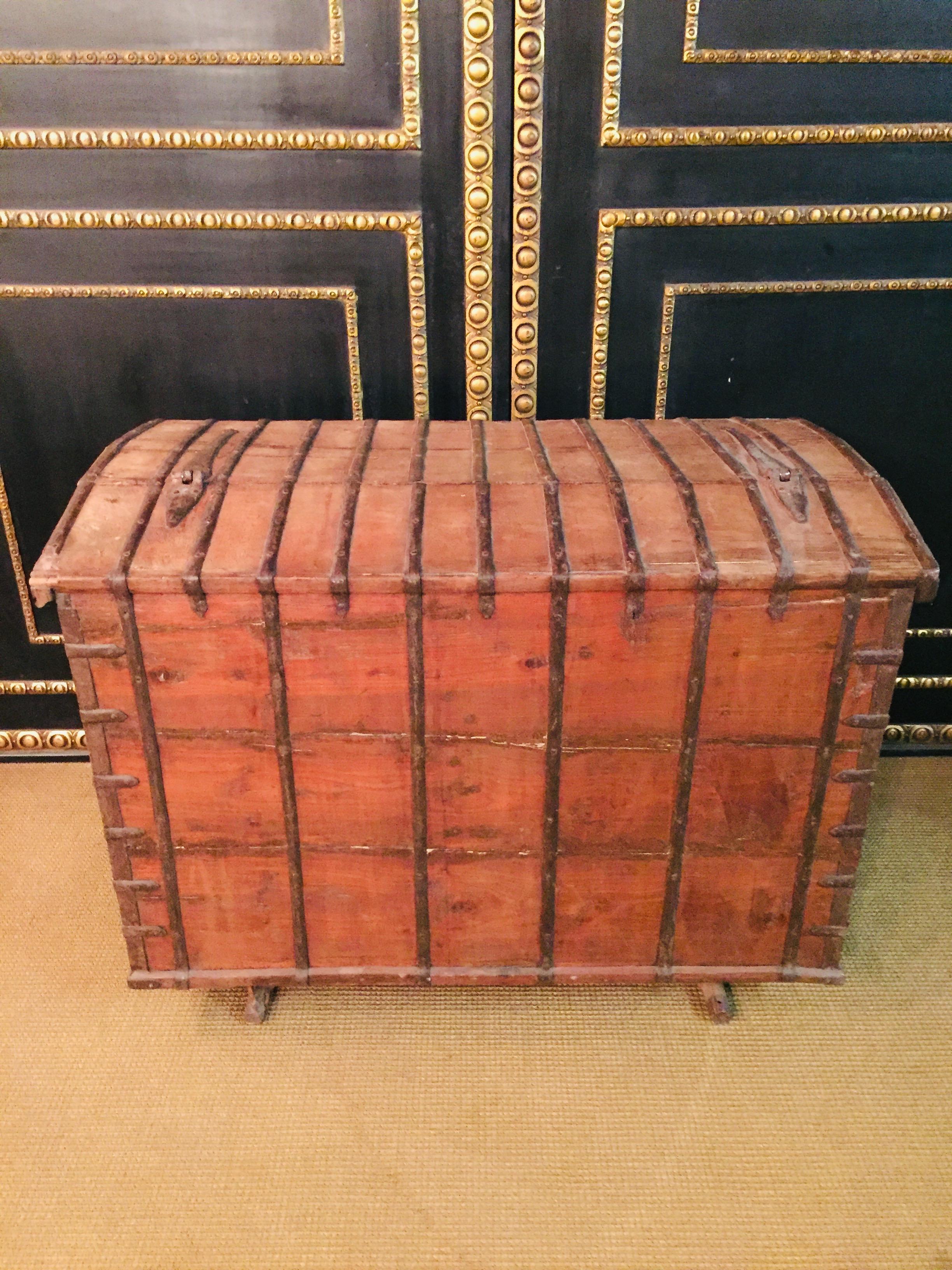 Museale Antique Flat-Top Chest, circa 16th-17th Century 6