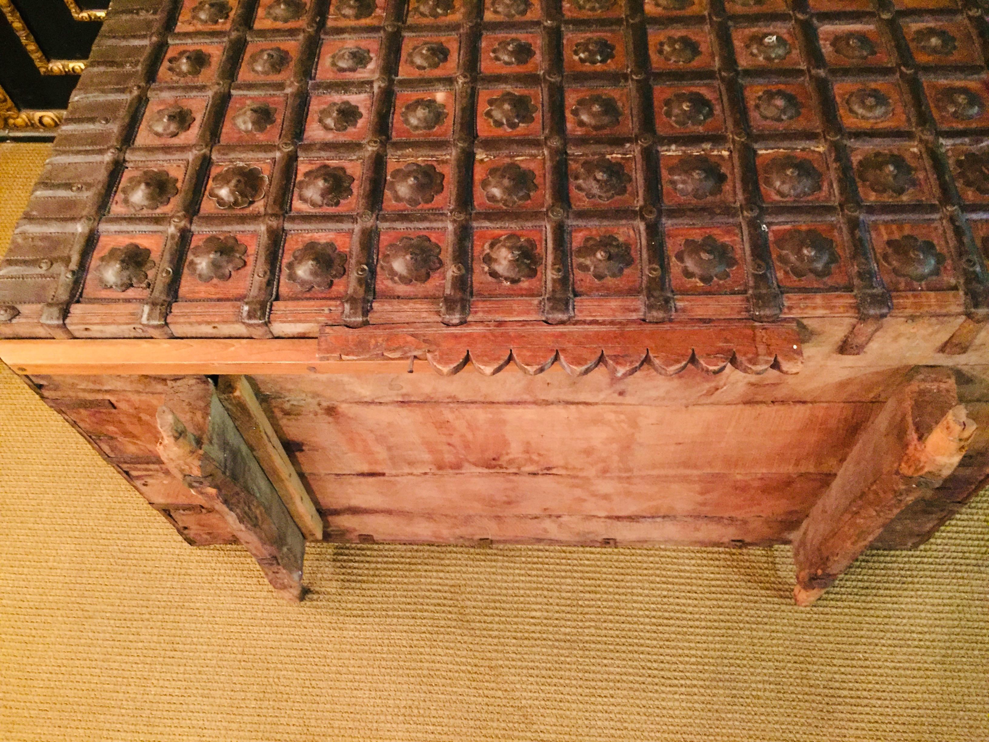 Museale Antique Flat-Top Chest, circa 16th-17th Century 7