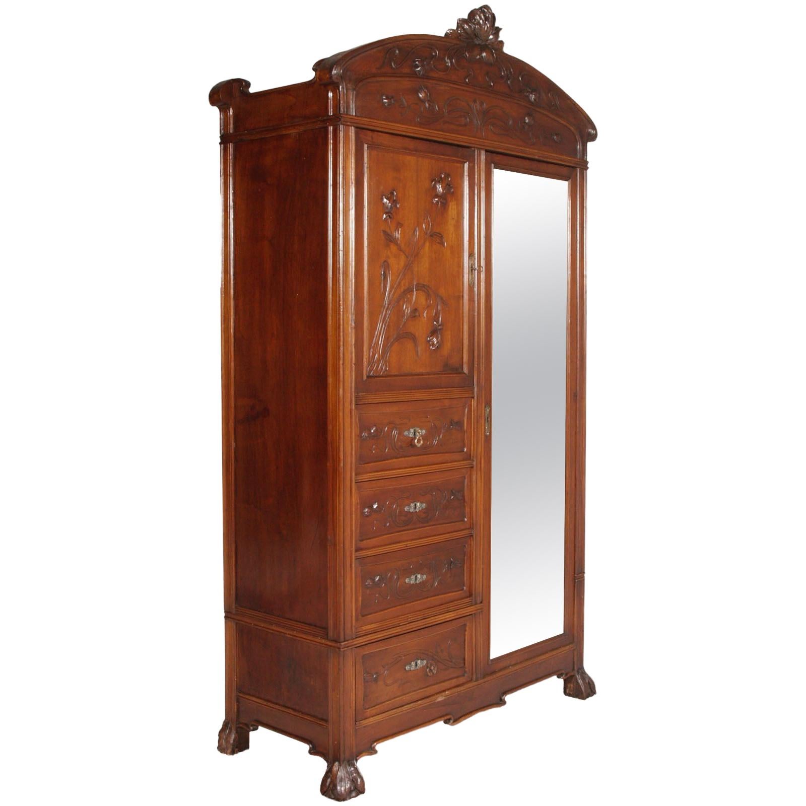 Armoire Art Nouveau , commode de Vincenzo Cadorin Venezia en noyer 