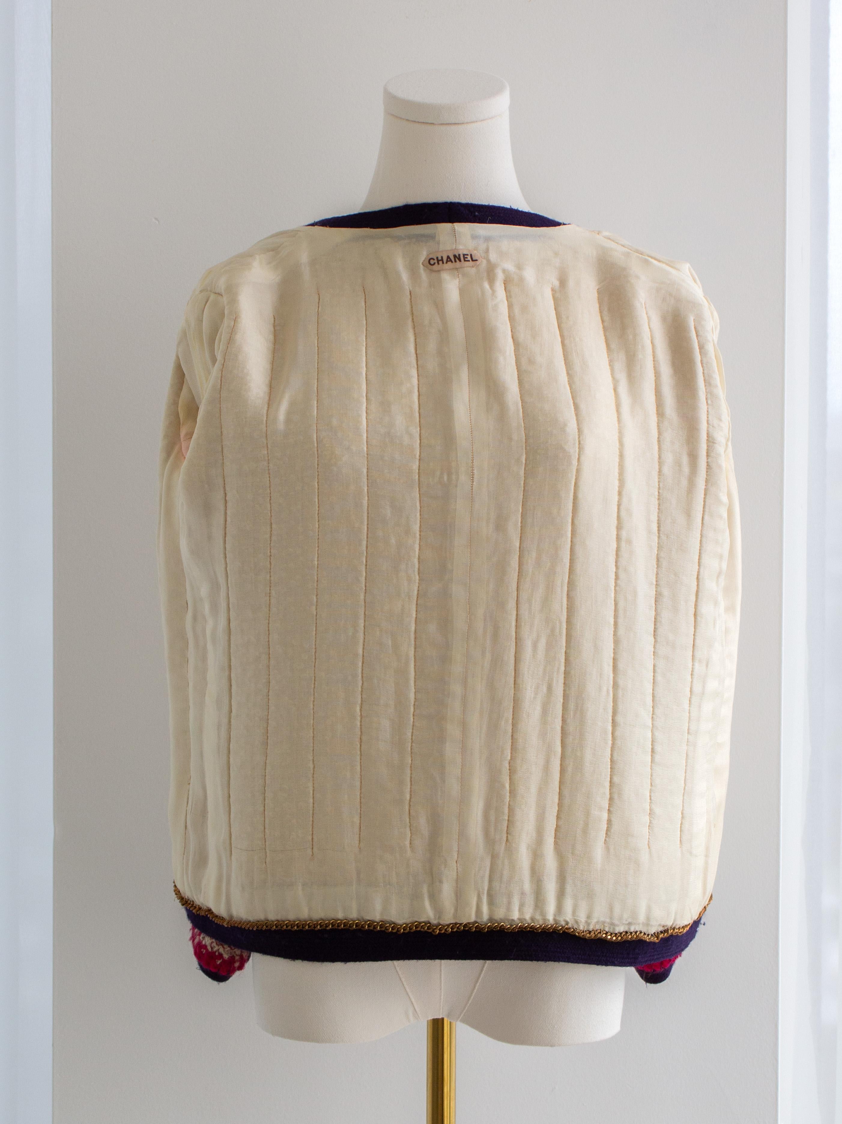 Museum Chanel 1964 Haute Couture Coco Gabrielle Ecru Tweed Gold Lion Jacke im Angebot 11