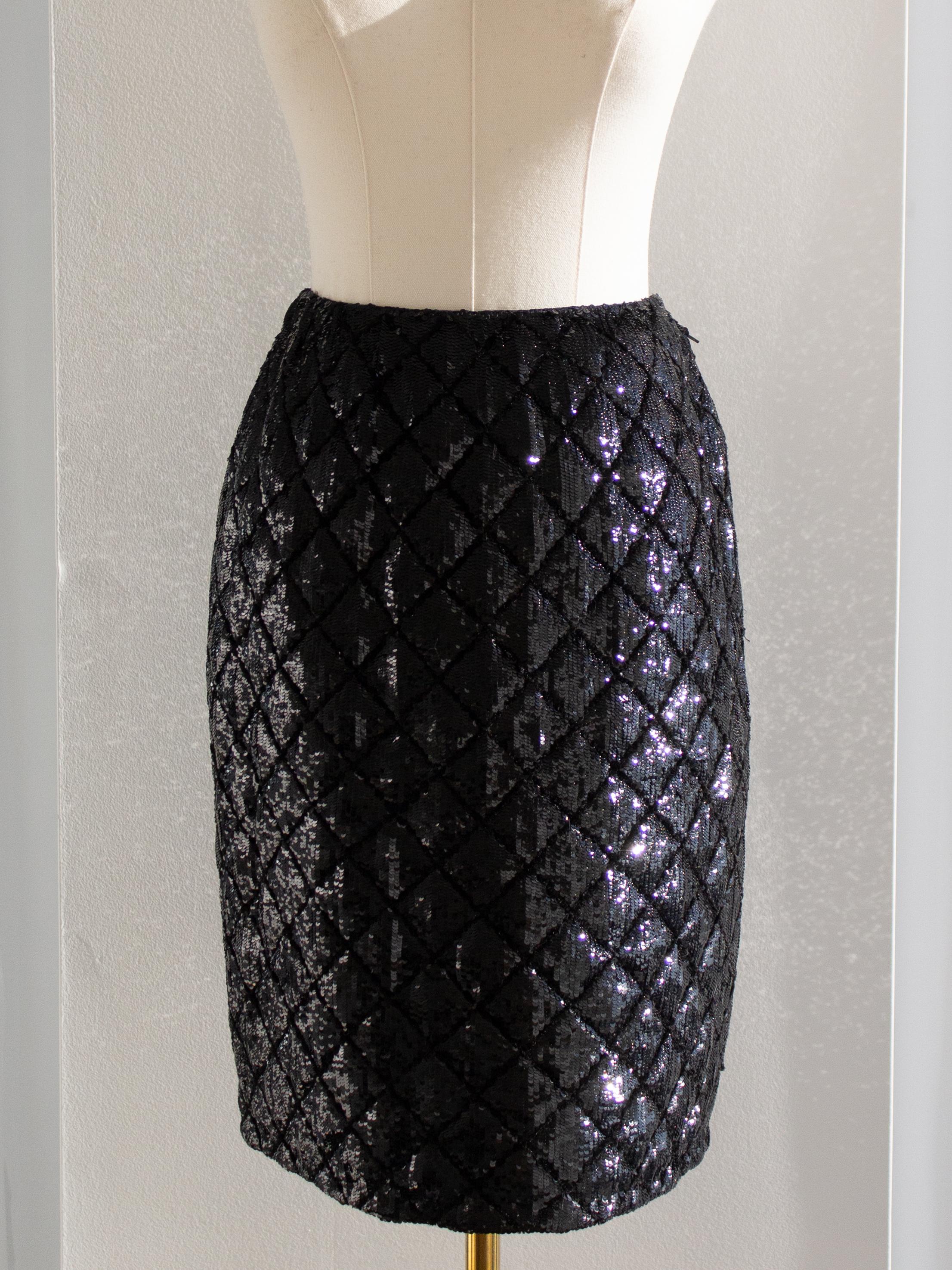 Museum Chanel Haute Couture H/W 1986 Schwarz Gold Pailletten Lesage Jacke Rock Anzug im Angebot 15