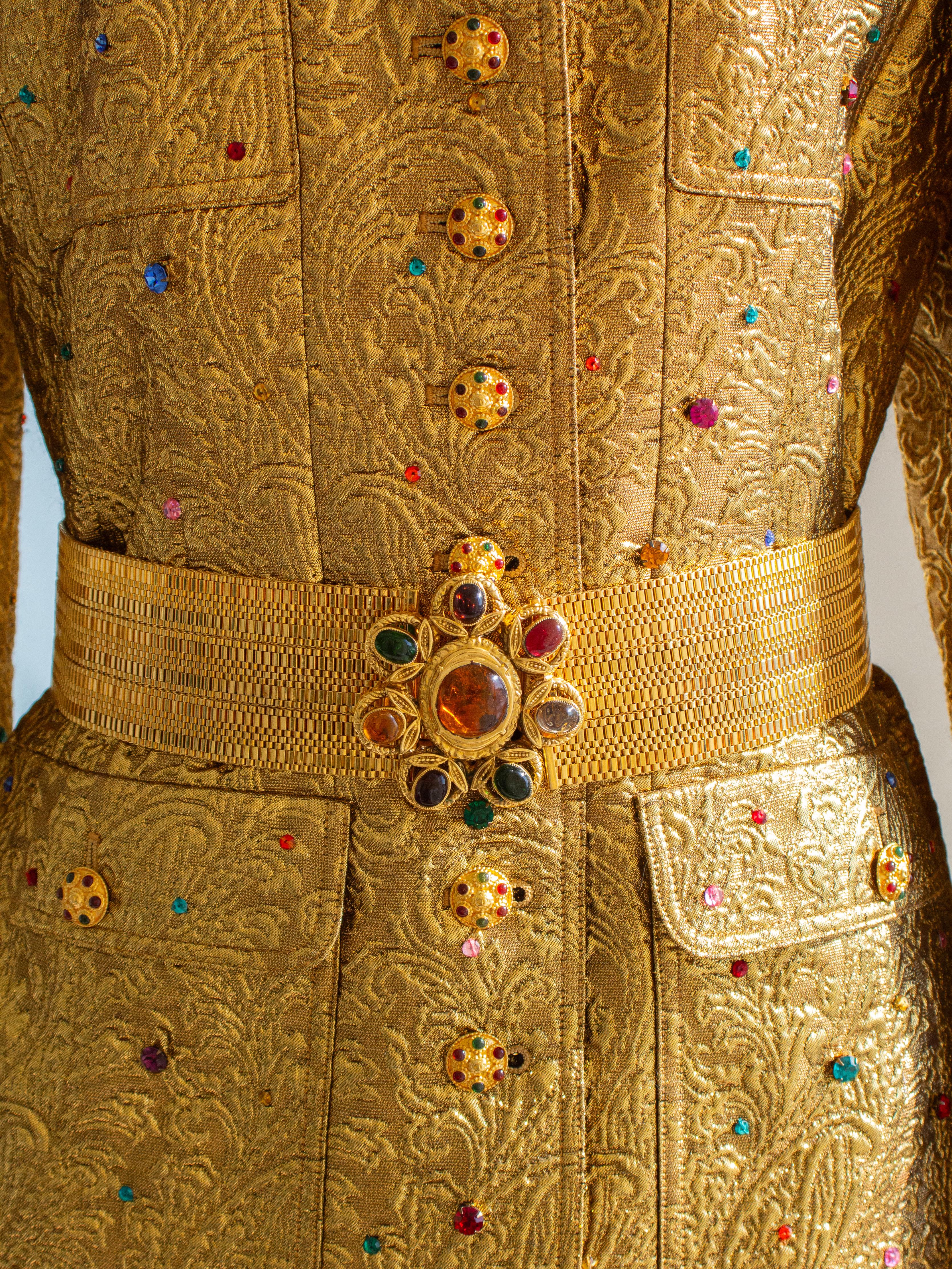 Museum Chanel Vintage F/W 1996 Gold Brocade Mughal Jeweled Gripoix 96A Jacket For Sale 6
