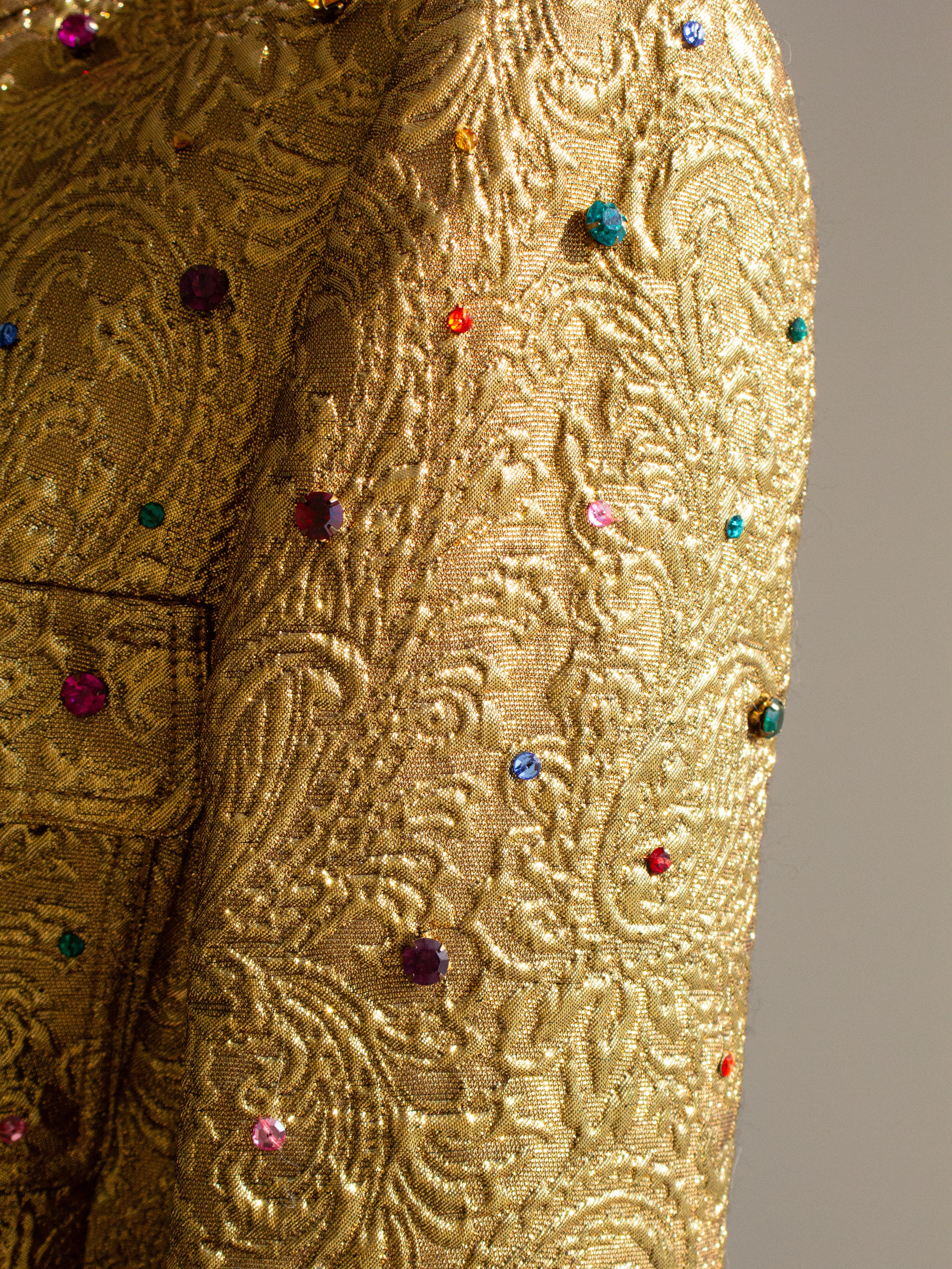 Museum Chanel Vintage F/W 1996 Gold Brocade Mughal Jeweled Gripoix 96A Jacket For Sale 11