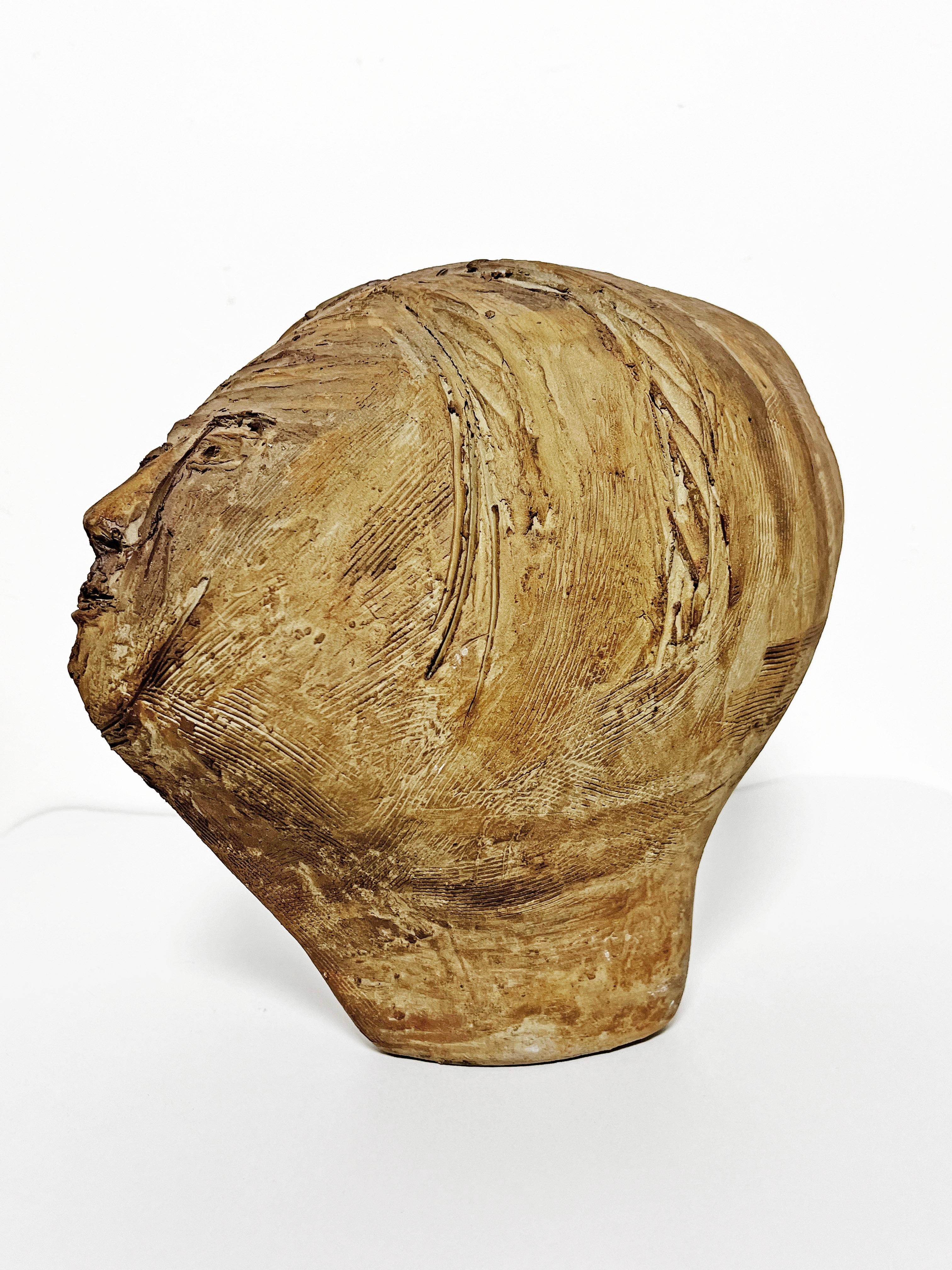 Scultura in Studio Pottery in gres esposta al museo di Susan Newman, D. A. 1962 In condizioni buone in vendita a Peabody, MA