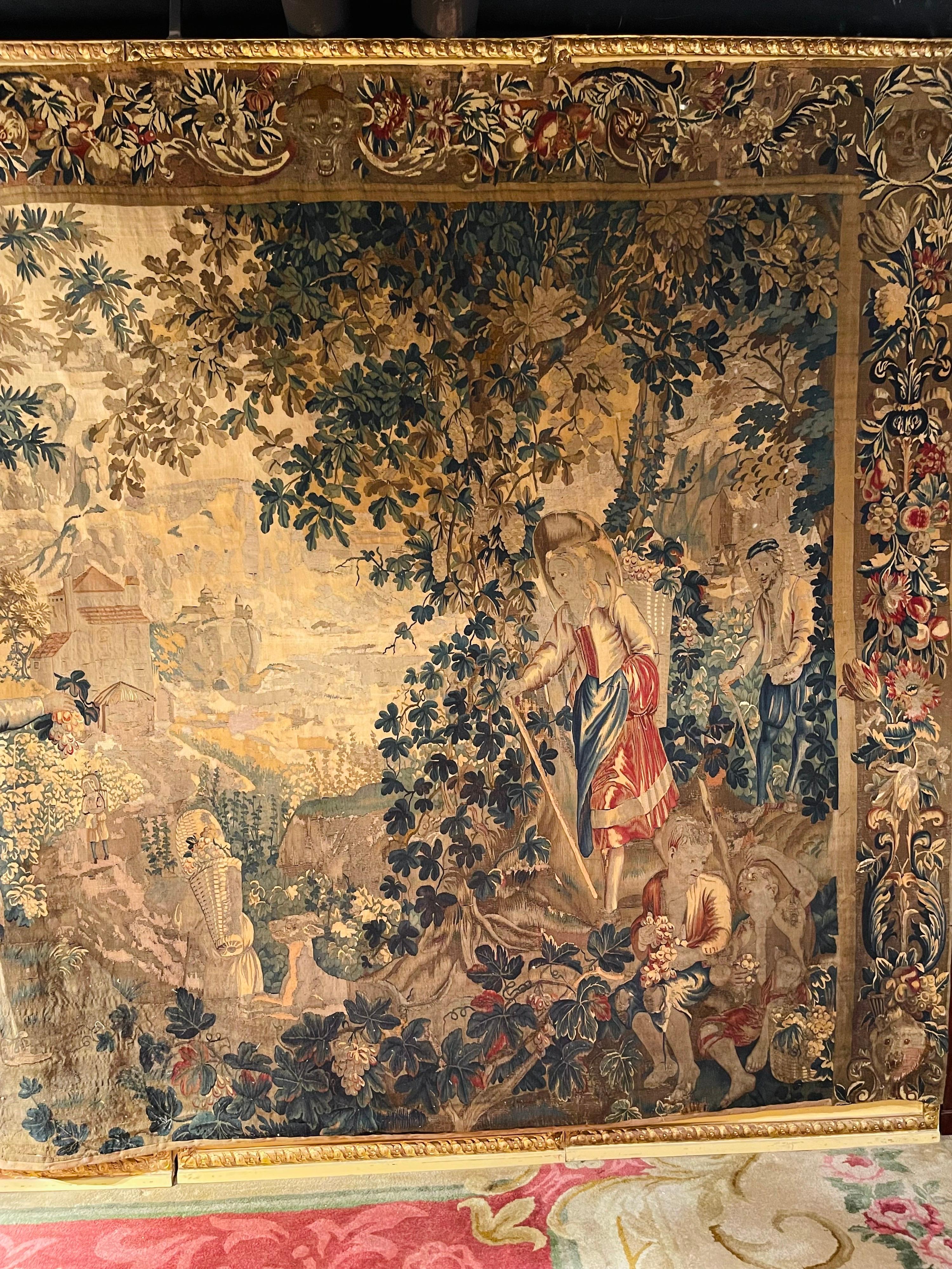 Museum tapestry 18th century Brussels

Impressive and monumental tapestry tapestry. Extremely finely woven tapestry from the 18th century. Probably Brussels.

You can see an extensive landscape and scene representation. Woven very colorful and