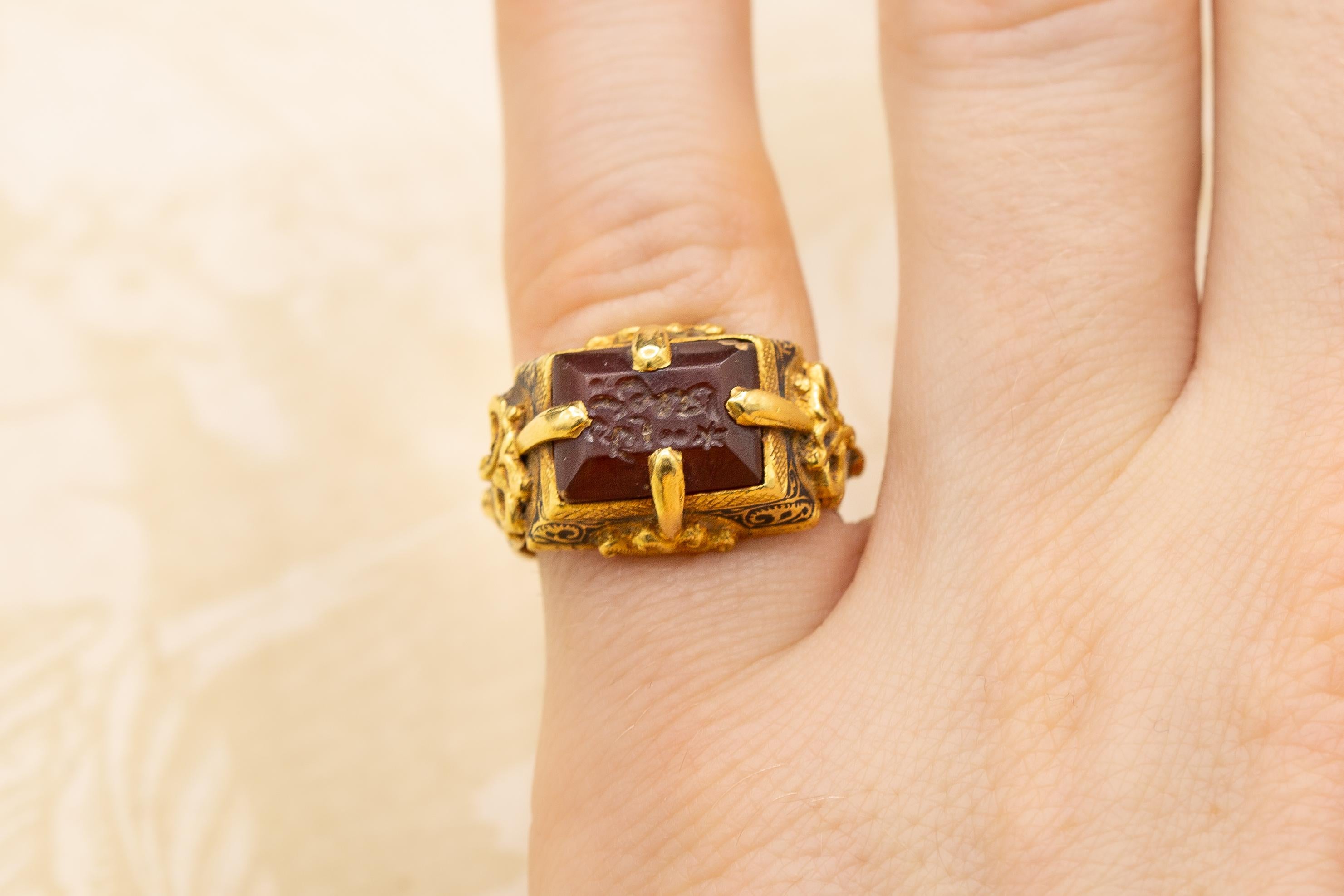 Museum-Grade Antique Early Seljuk ‘Selçuklu’ Period Islamic Intaglio Ring For Sale 8