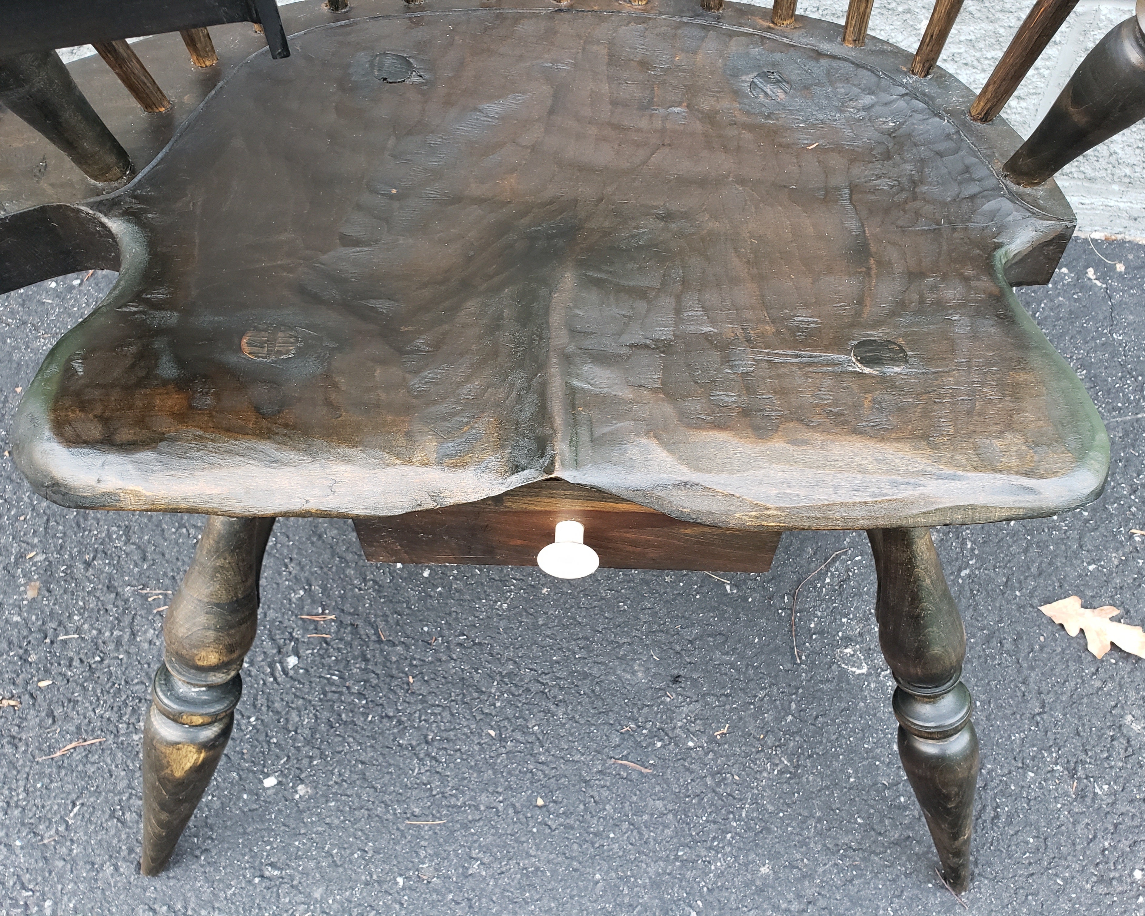 Museum Grade Sculpted Tall Oak 2-Drawer Writing Windsor Chair / Desk, C.1890s In Good Condition For Sale In Germantown, MD