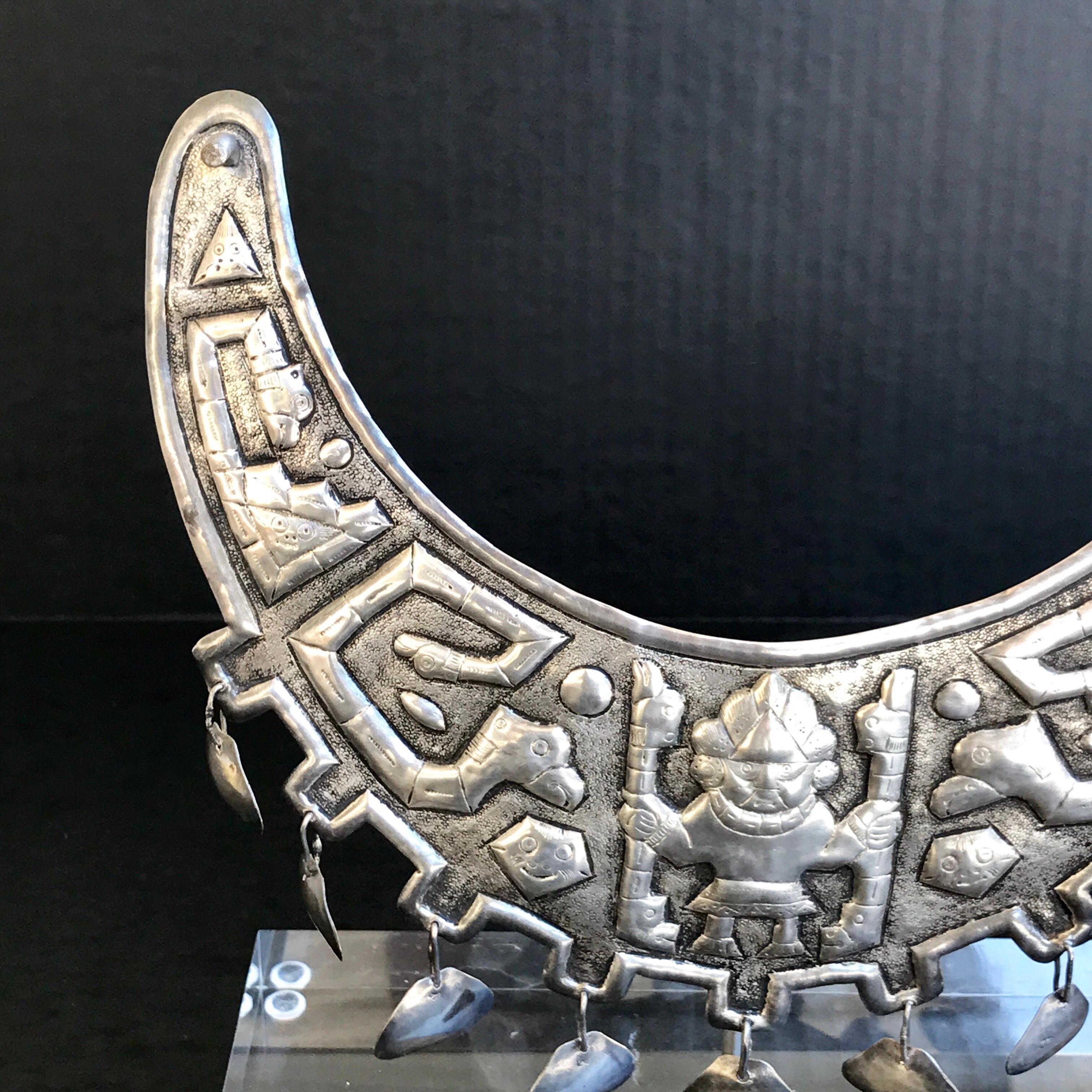 Museum Mounted Grand Tour Inca or Sipan Silver Official Necklace In Good Condition For Sale In Atlanta, GA