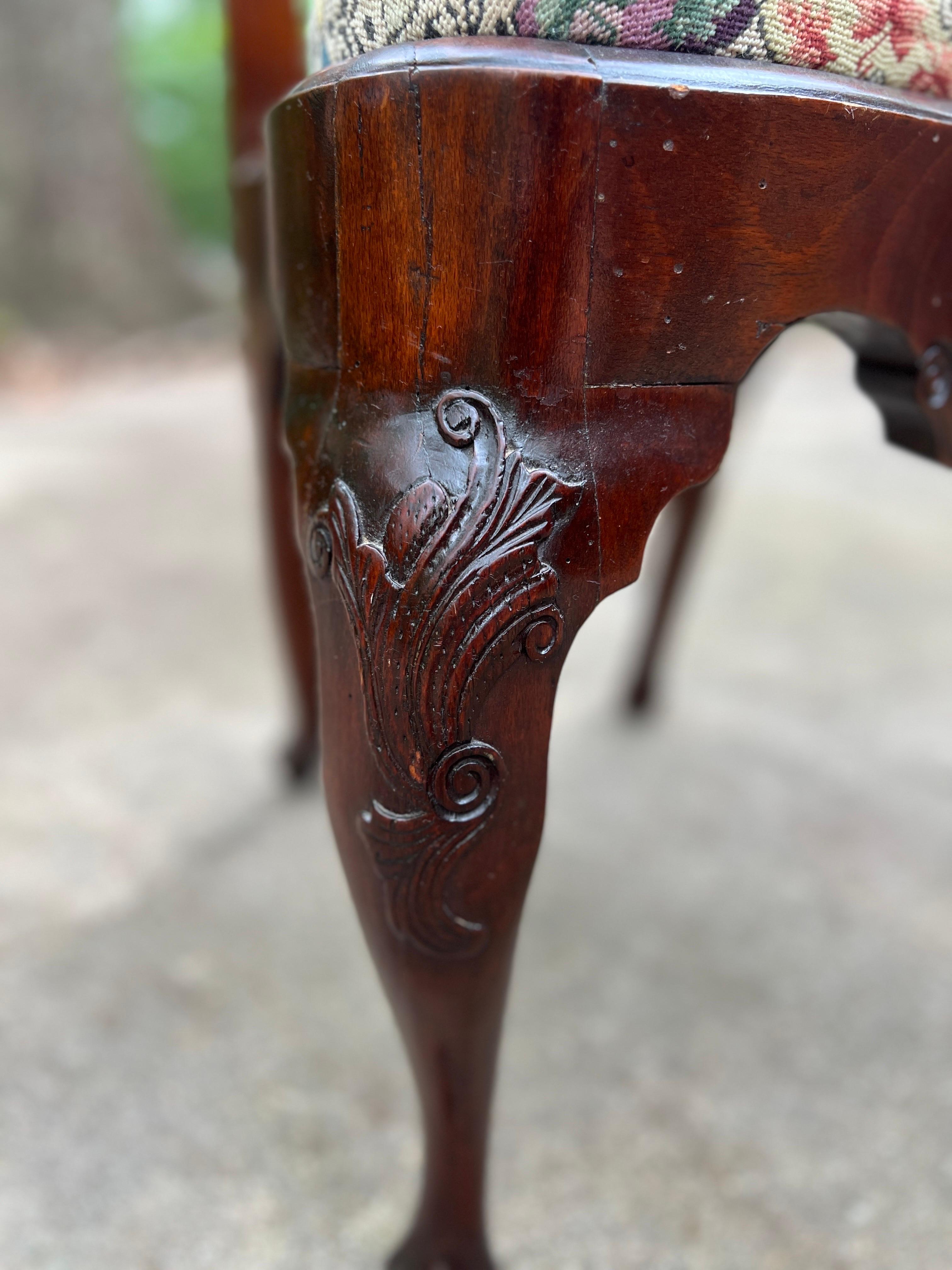 Baroque Museum of Fine Arts Provenance: 18th Century Dutch Carved Side Chair For Sale