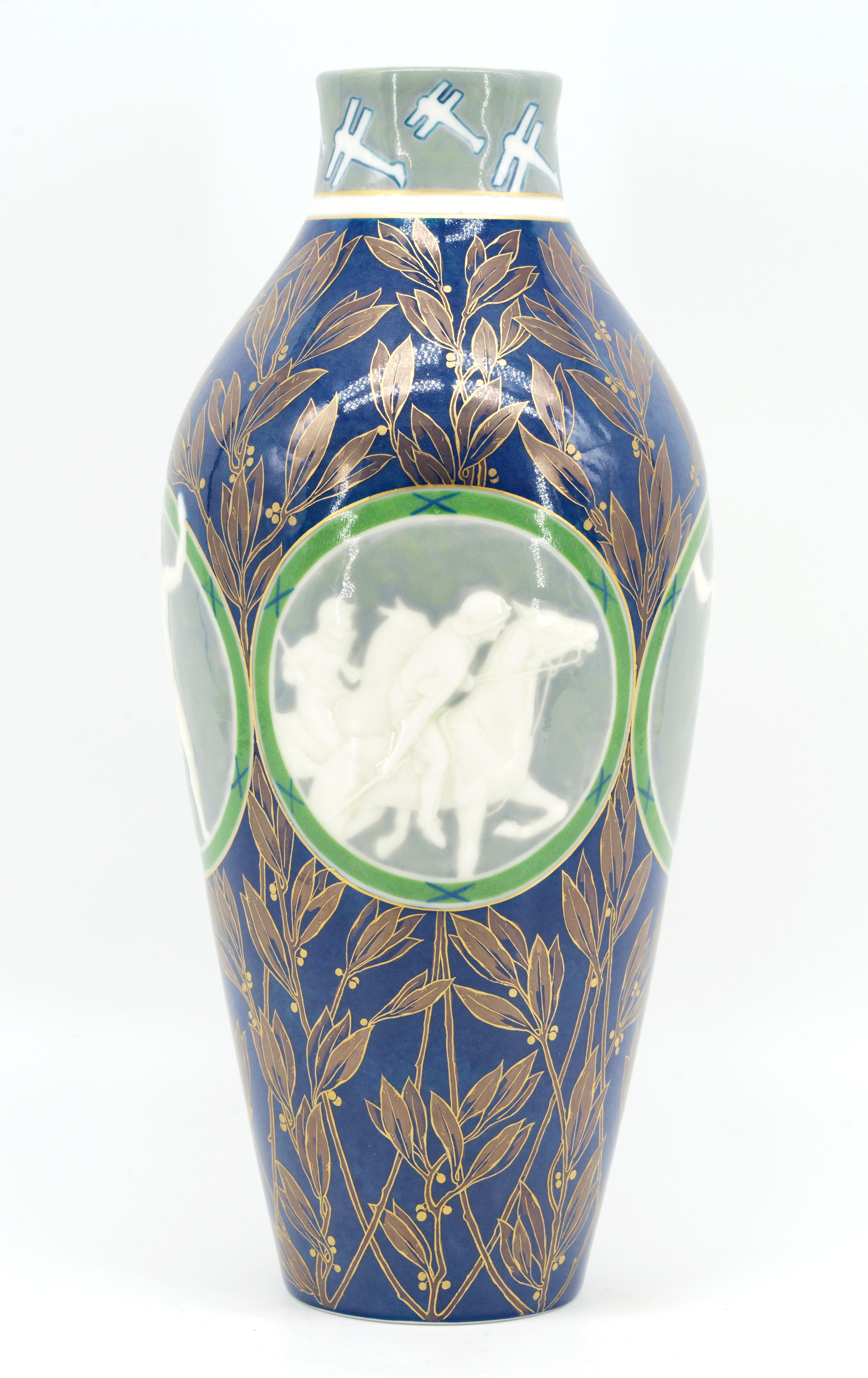Museumsstück, SEVRES 1924 Paris Olympische Spiele Gold Medal Vase im Zustand „Gut“ im Angebot in Saint-Amans-des-Cots, FR
