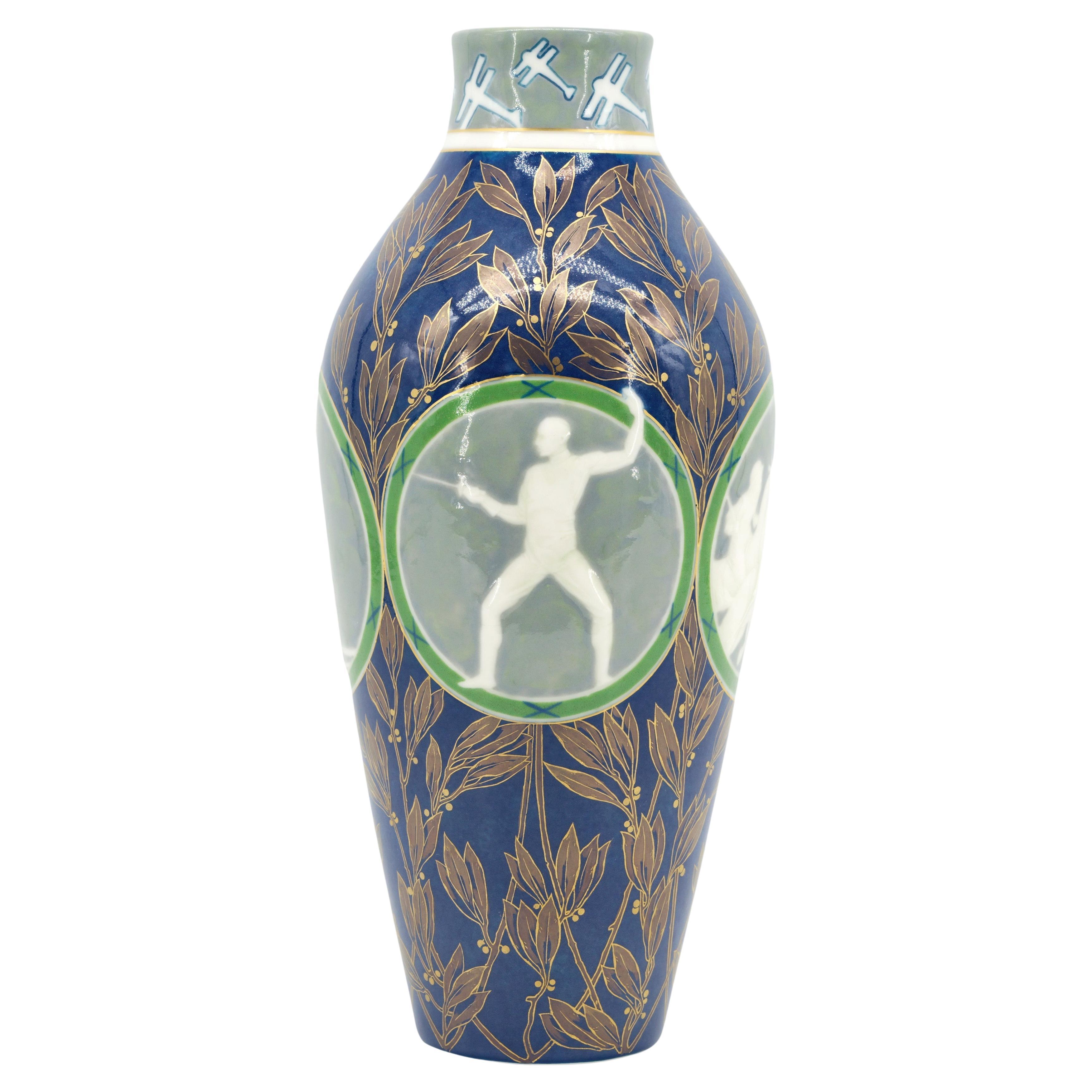 Pièce de musée, vase à médaille d'or des Jeux Olympiques de Paris 1924 de Sèvres