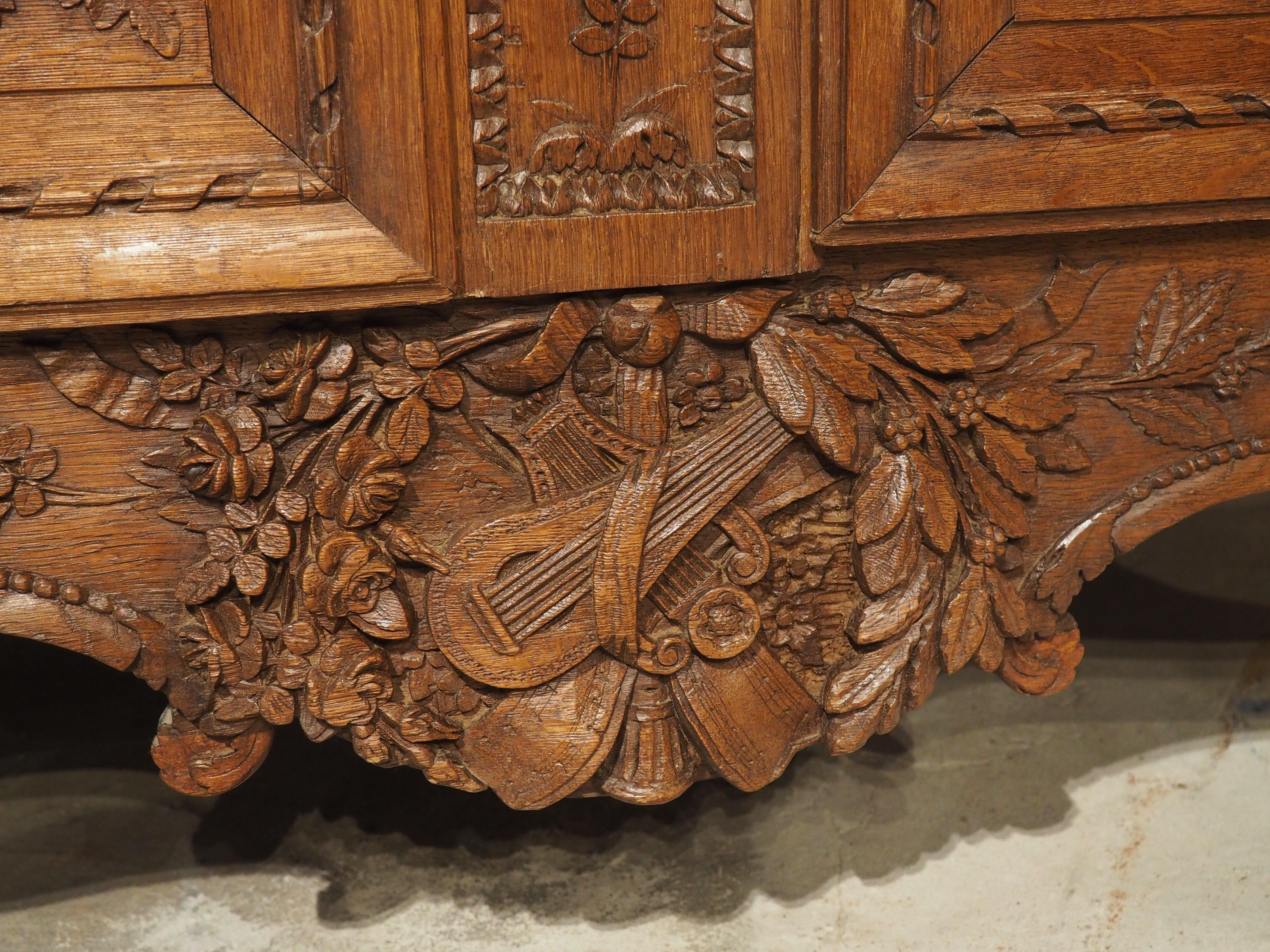 Museum Quality 19th Century Wedding Armoire in Carved Oak from Normandy France In Excellent Condition In Dallas, TX