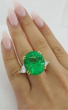 MUSEUM QUALITY 22 CARAT Colombian VIVID GREEN Emerald Ring
