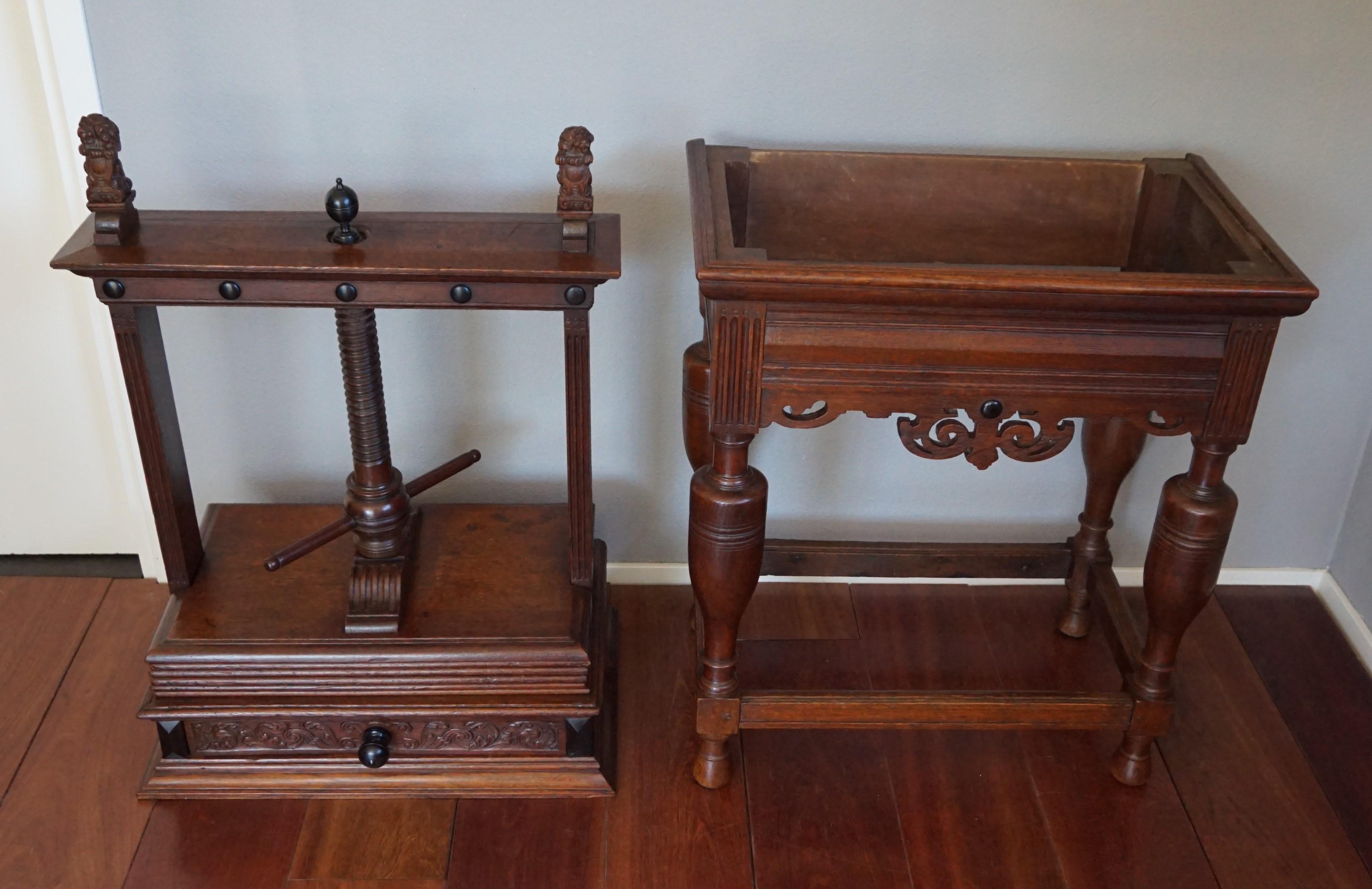 Museum Quality and Condition Original 17th Century Dutch Renaissance Linen Press For Sale 11