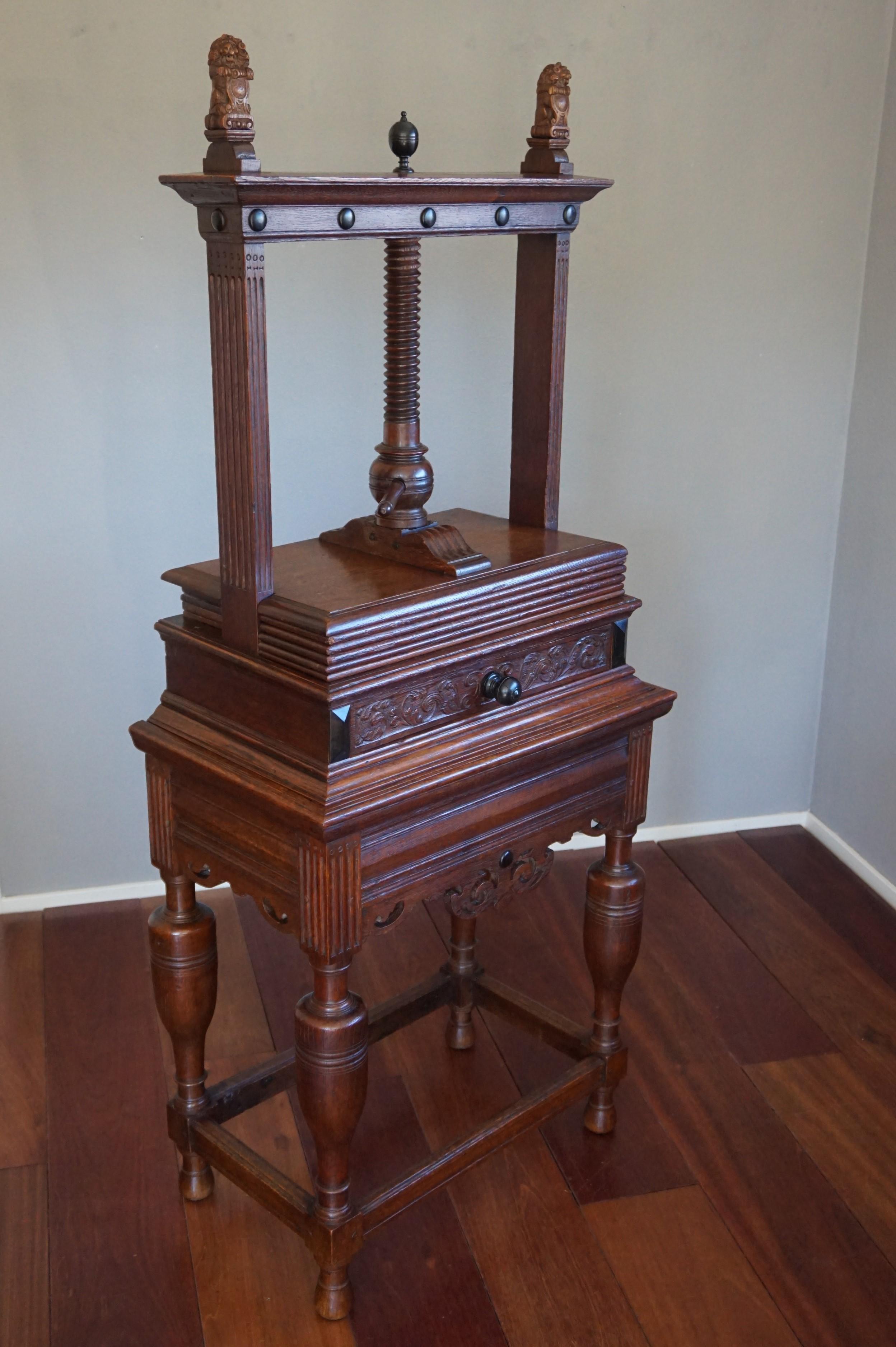 Stunning early 1600s press with hand-carved heraldic lion sculptures.

In the same decade that a young painter by the name of Rembrandt van Rijn was making a name for himself in the city of Amsterdam, a highly skilled carpenter in the 'northern