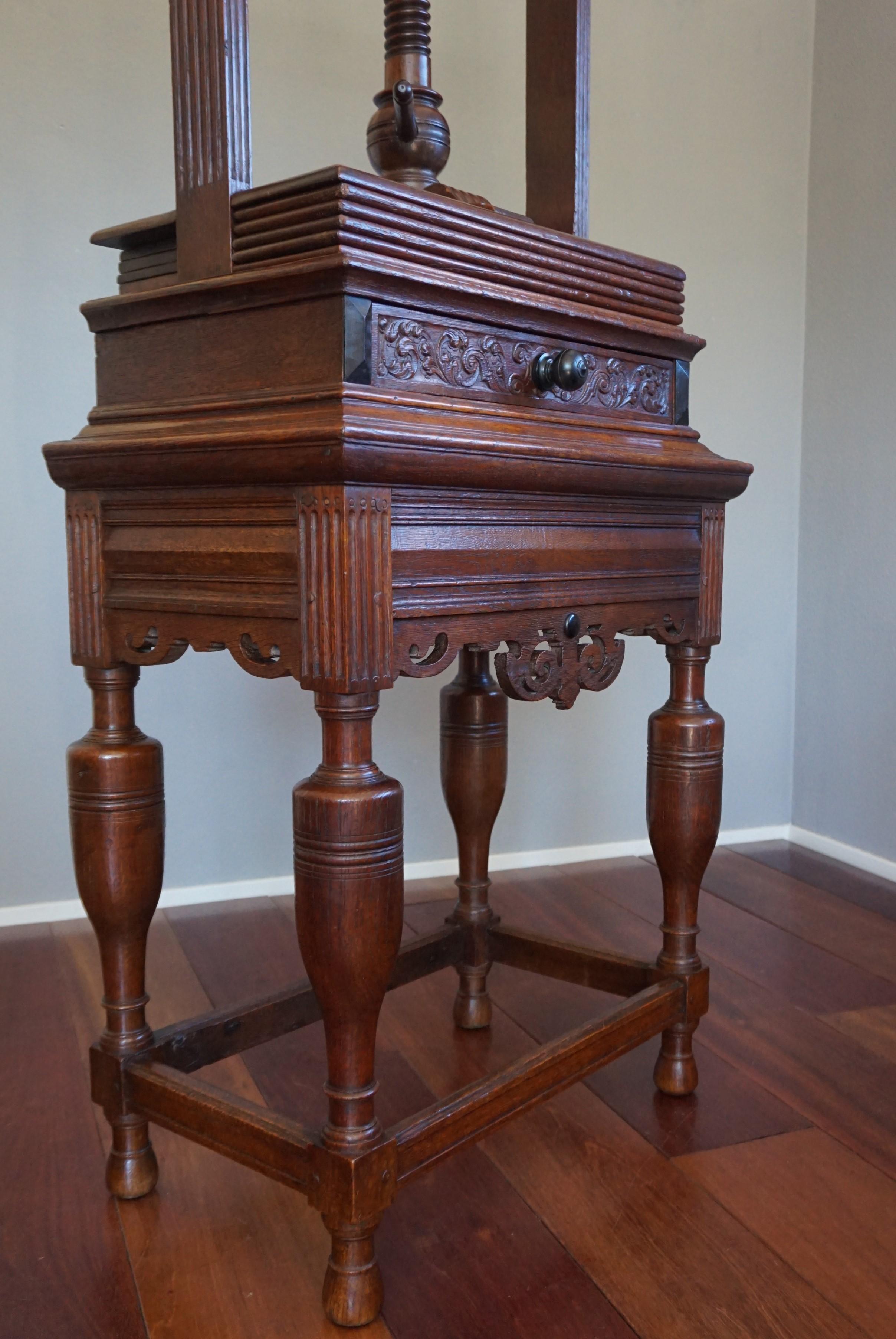 Museum Quality and Condition Original 17th Century Dutch Renaissance Linen Press For Sale 1