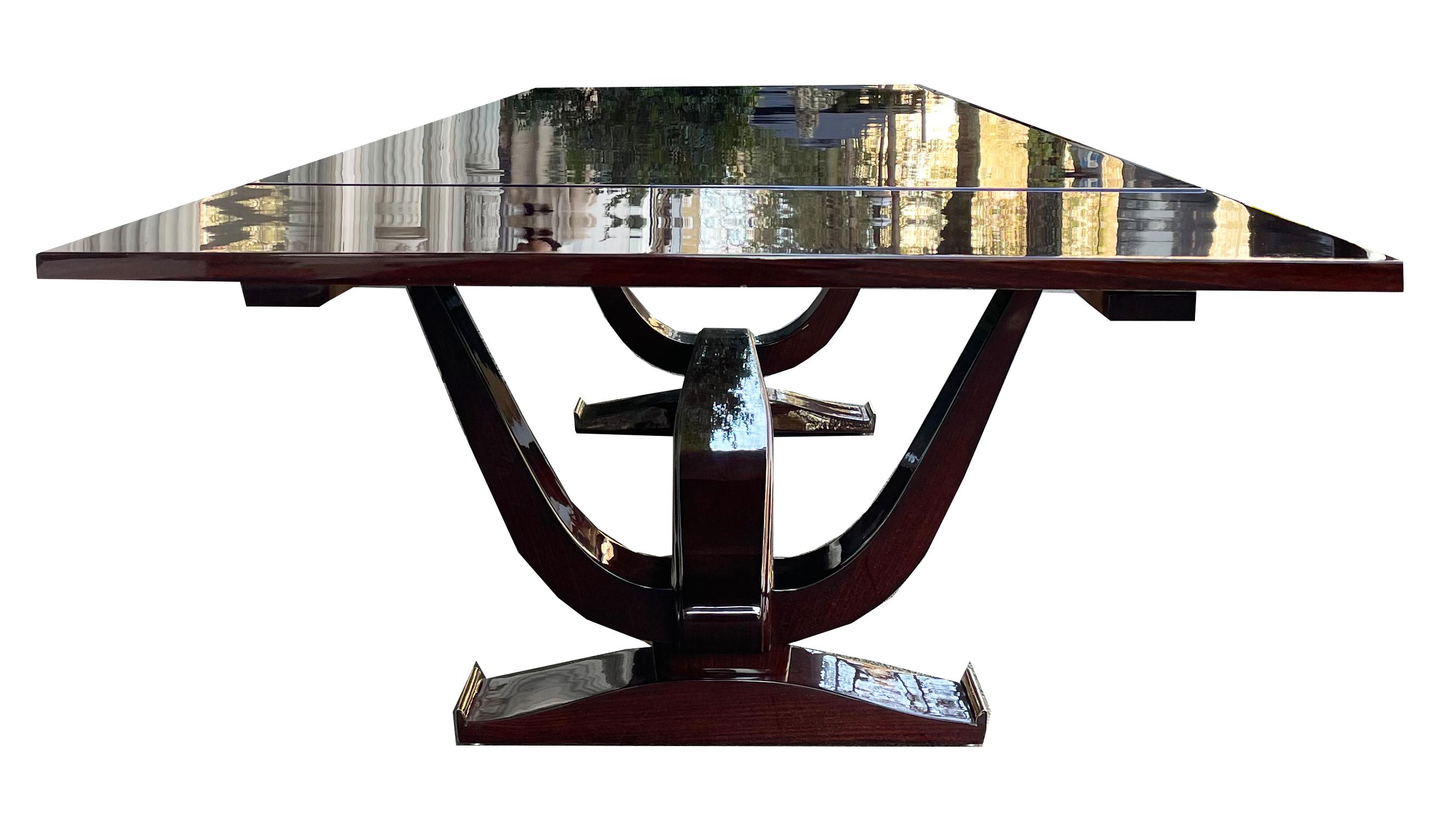 Museum-quality Art Deco dining table by “Dominique” For Sale 4