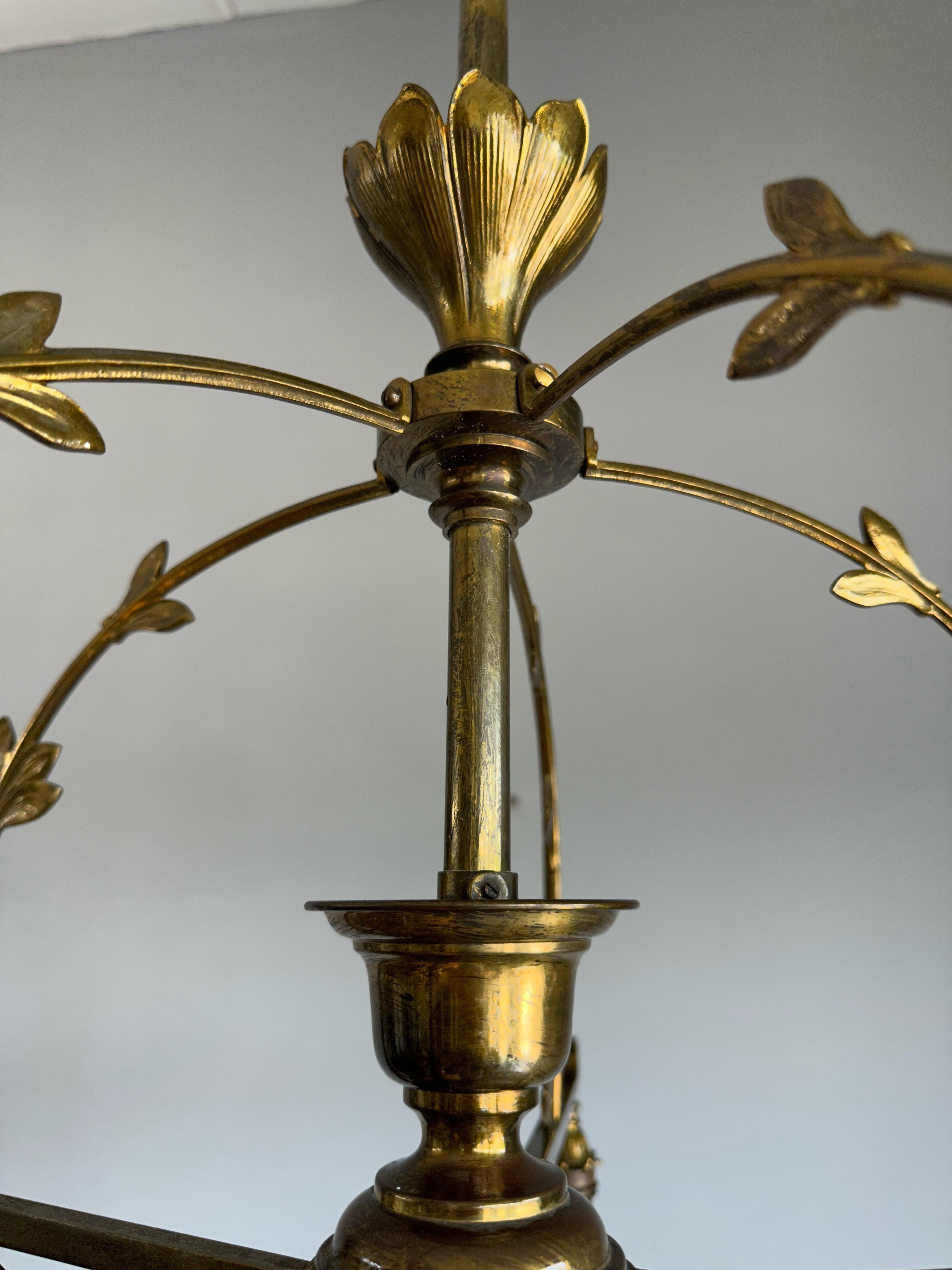Jugendstil-Pendelleuchte aus vergoldeter Bronze mit Kastanienholz-Skulpturen in Museumsqualität 1910  im Angebot 8