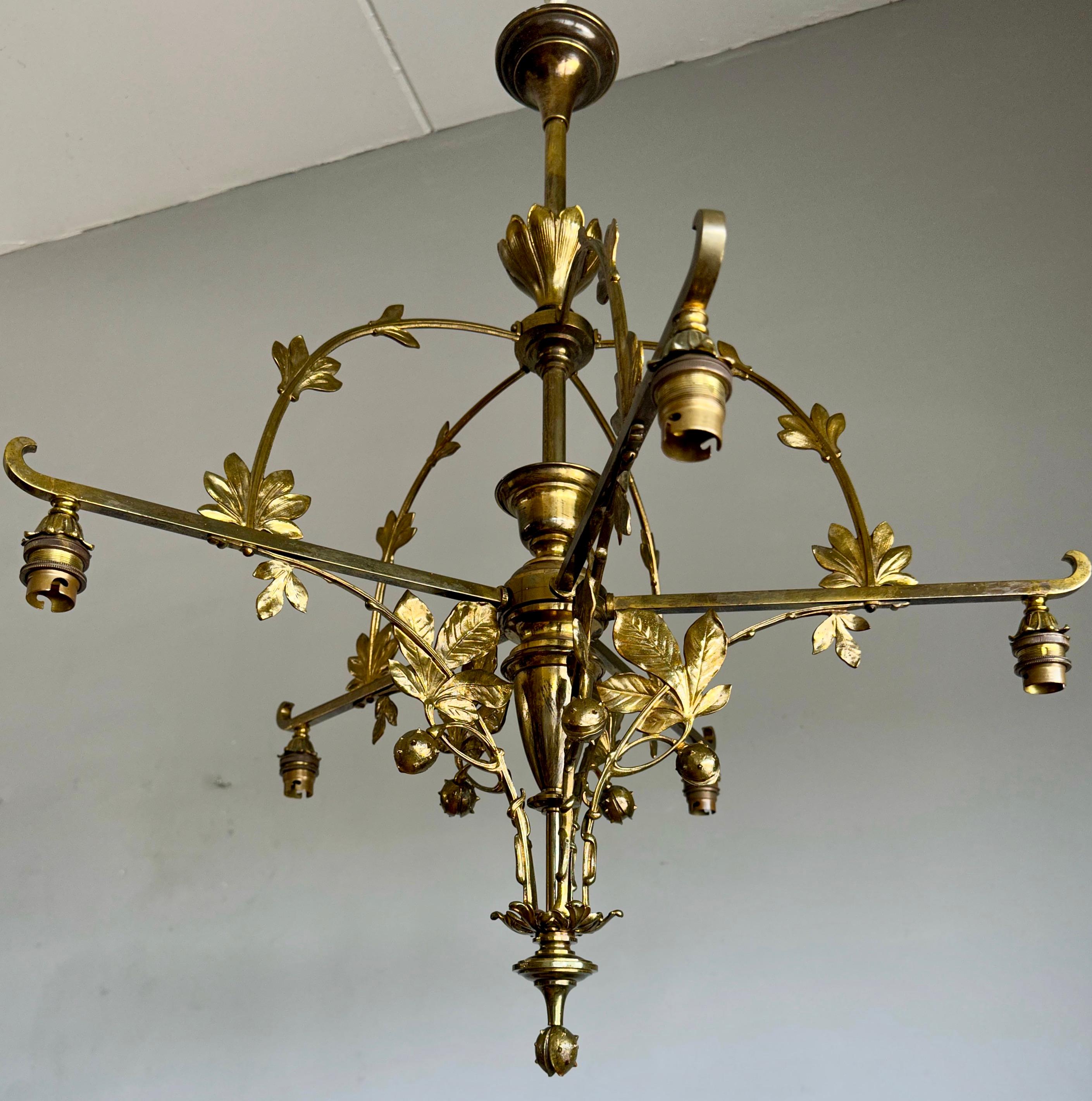 Museum Quality Art Nouveau Gilt Bronze Pendant Light w Chestnut Sculptures 1910  In Excellent Condition For Sale In Lisse, NL