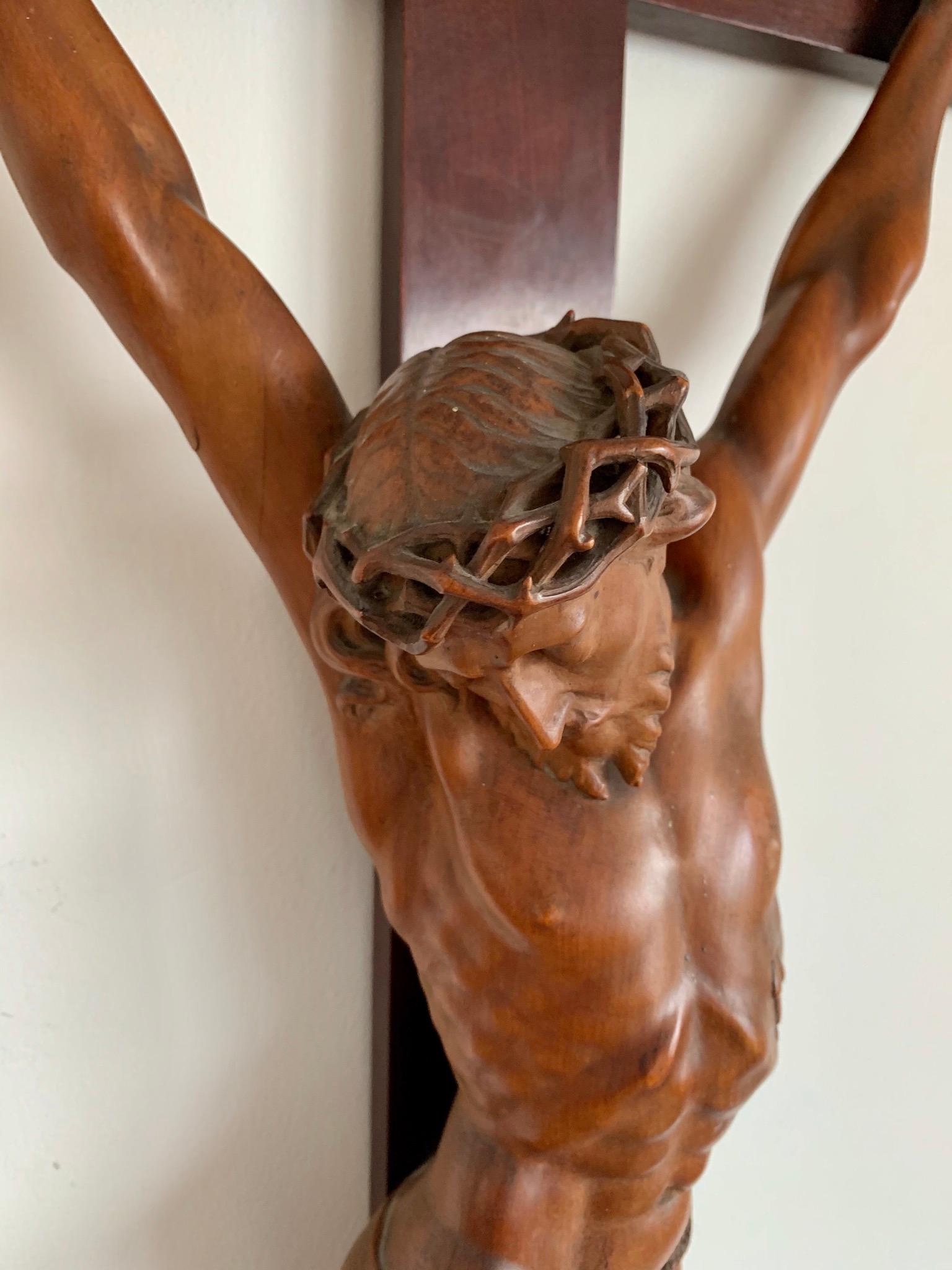 Museum Quality Carved and Superb Condition Boxwood Corpus of Christ on Crucifix 7