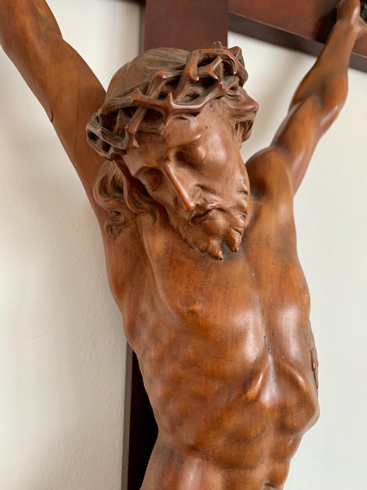Museum Quality Carved and Superb Condition Boxwood Corpus of Christ on Crucifix 8
