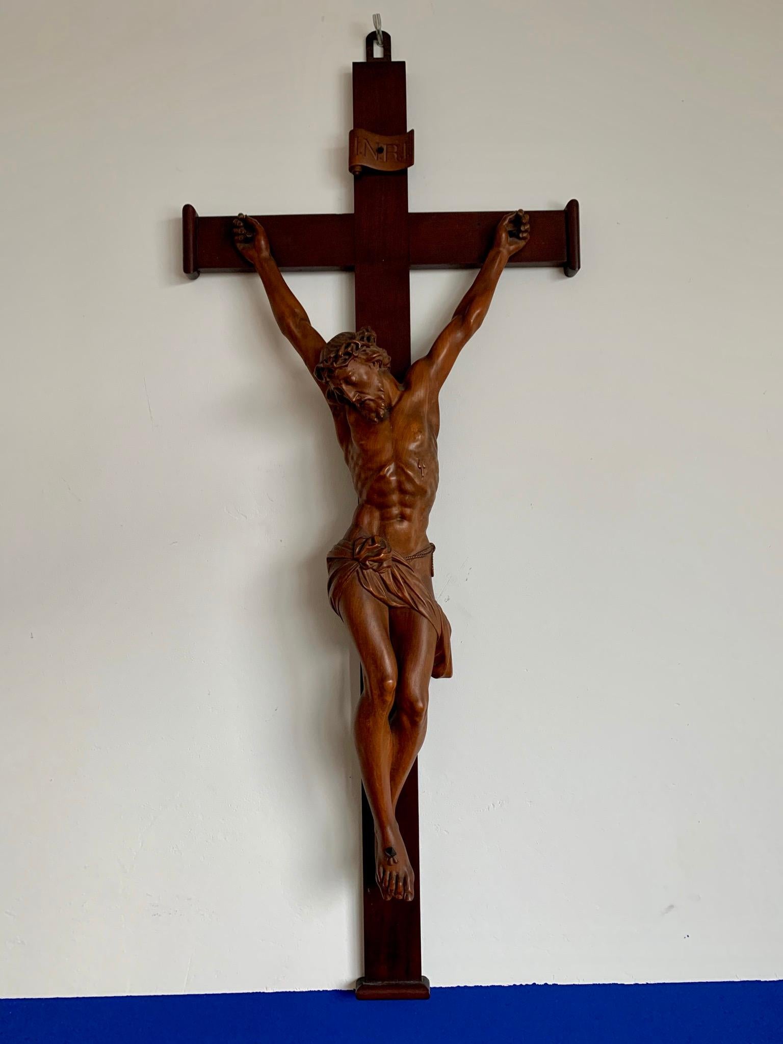 Museum Quality Carved and Superb Condition Boxwood Corpus of Christ on Crucifix 12