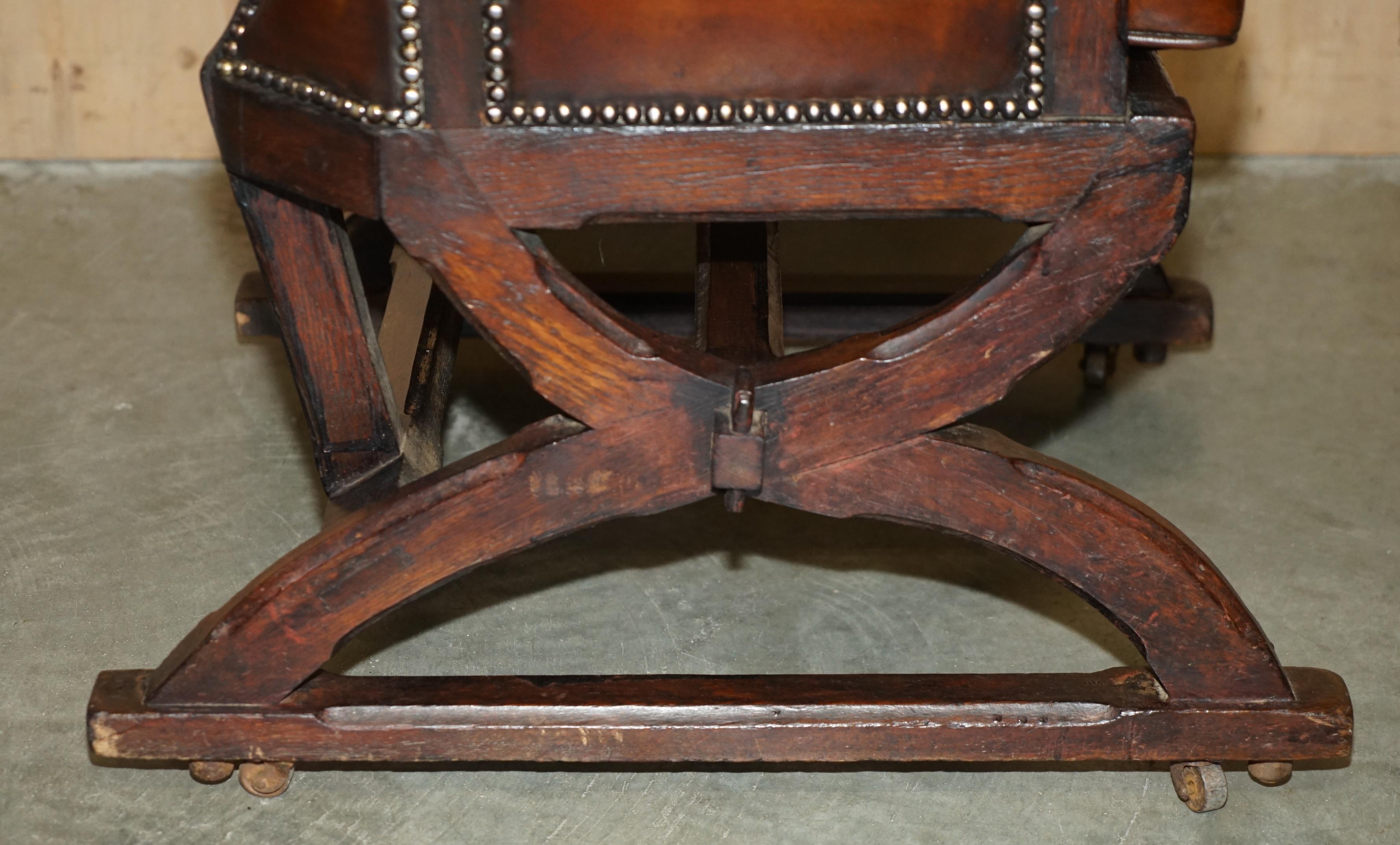 MUSEUM QUALITY CARVED CiRCA 1700 ANTIQUE RESTORED BROWN LEATHER JESSIE ARMCHAIR For Sale 8