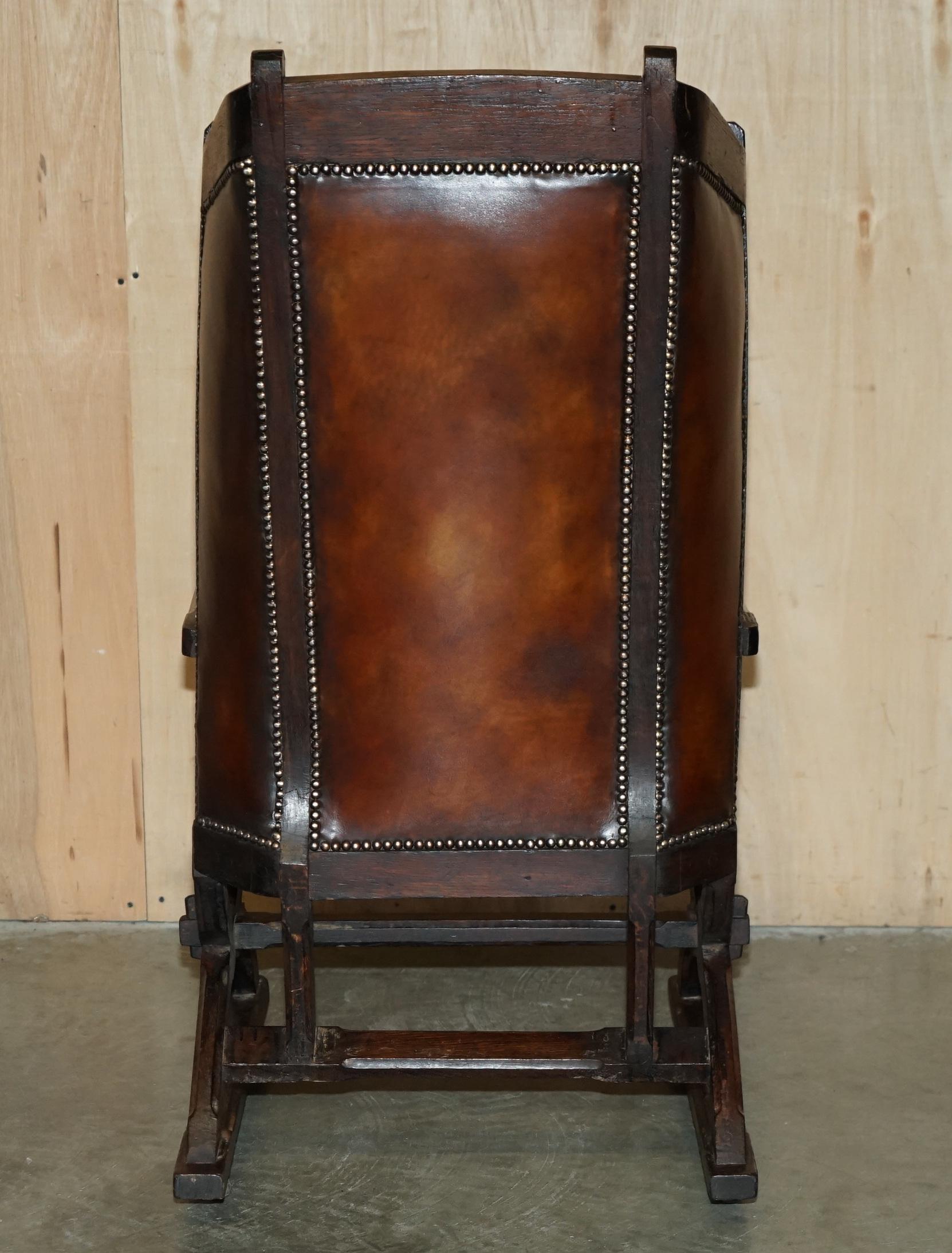 MUSEUM QUALITY CARVED CiRCA 1700 ANTIQUE RESTORED BROWN LEATHER JESSIE ARMCHAIR For Sale 9