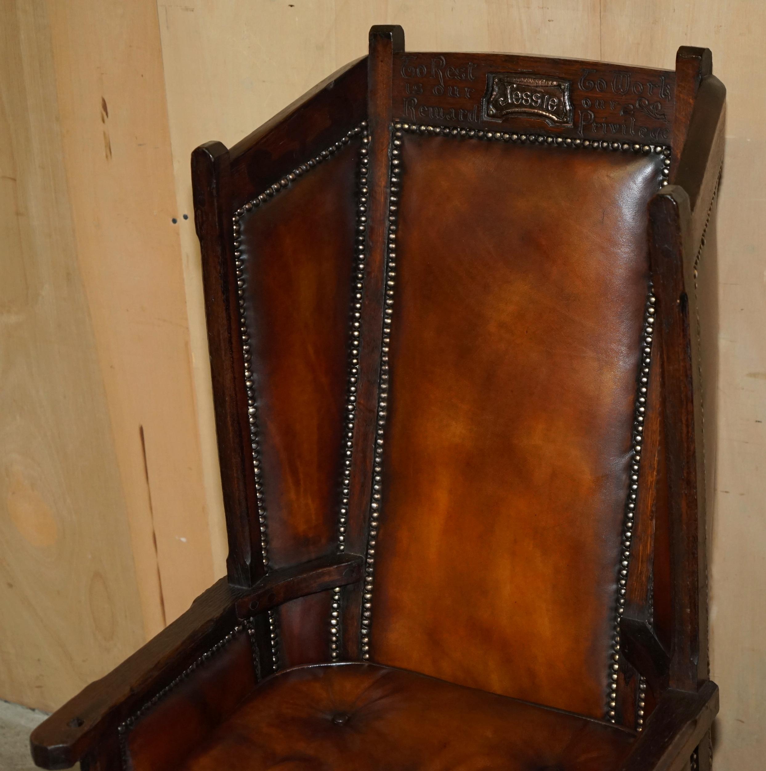 English MUSEUM QUALITY CARVED CiRCA 1700 ANTIQUE RESTORED BROWN LEATHER JESSIE ARMCHAIR For Sale