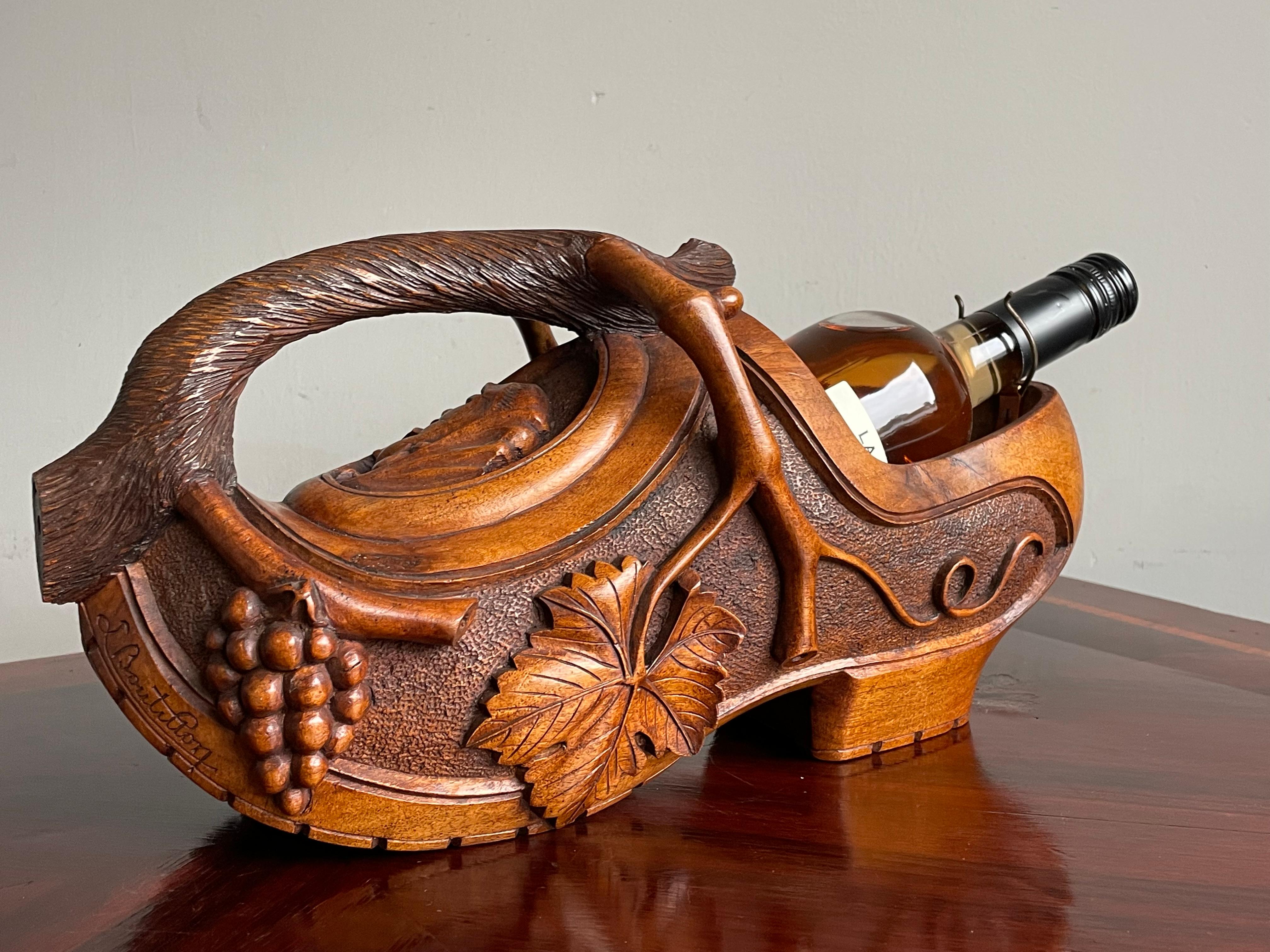 Arts and Crafts Museum Quality & Condition Hand Carved Wine Pourer Clogg with Grape Vine Handle For Sale