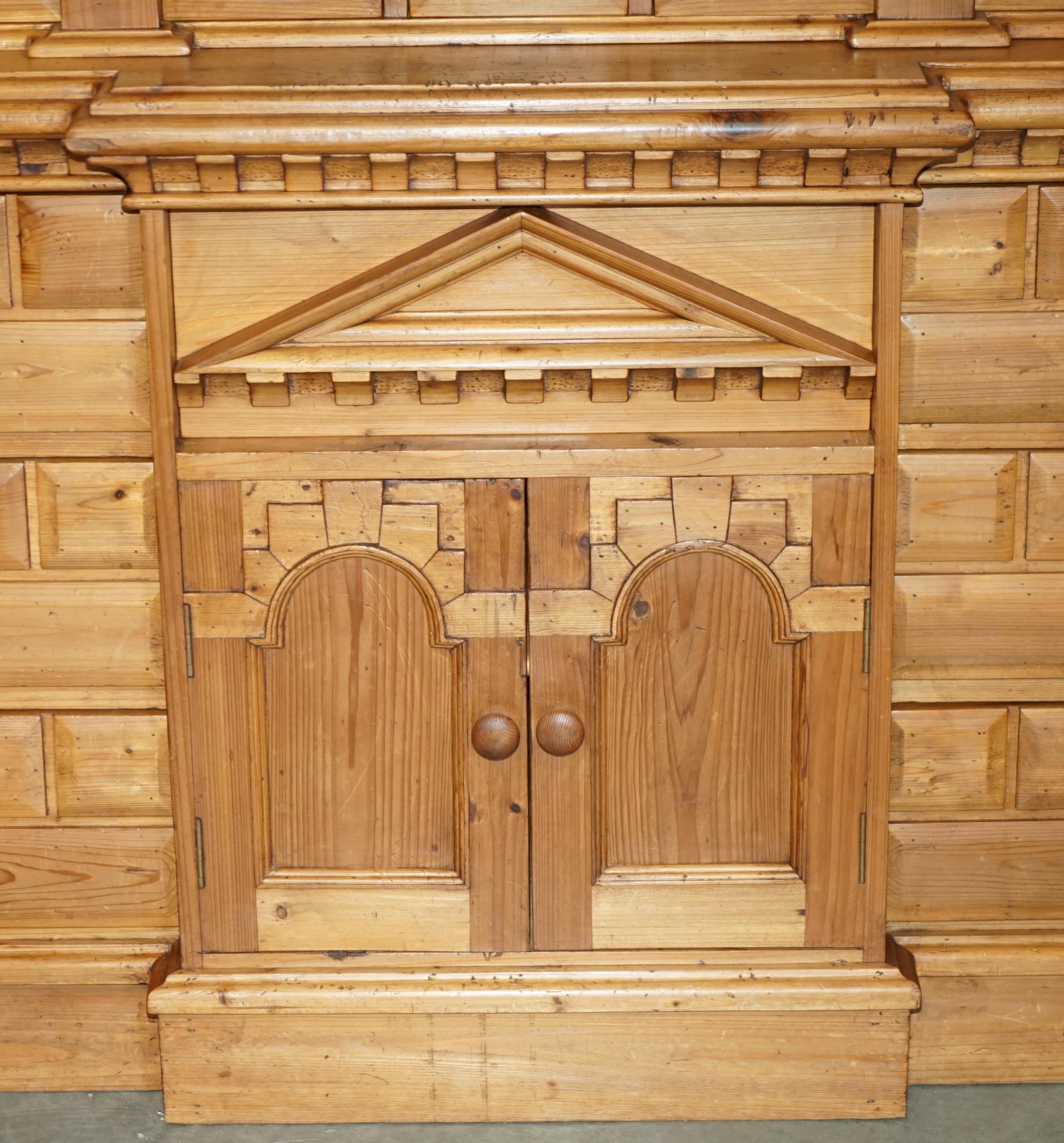 MUSEUM QUALITY EDITORS CHOICE AWARD ARCHITECTURAL ViNTAGE PINE WELSH DRESSER For Sale 2