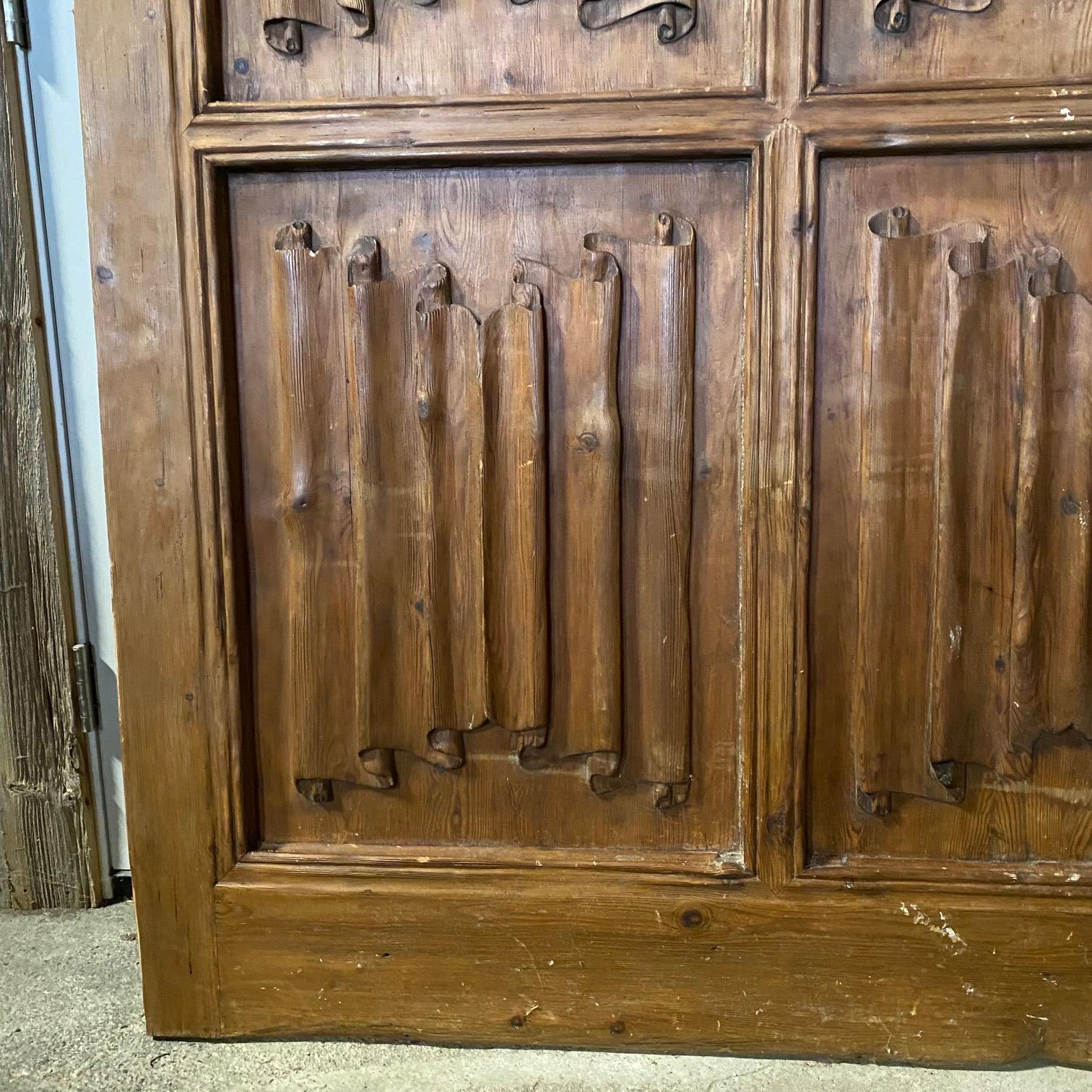 Tudor Porte à plis en chêne sculpté à six panneaux, de qualité muséale, ancienne porte monumentale française en vente