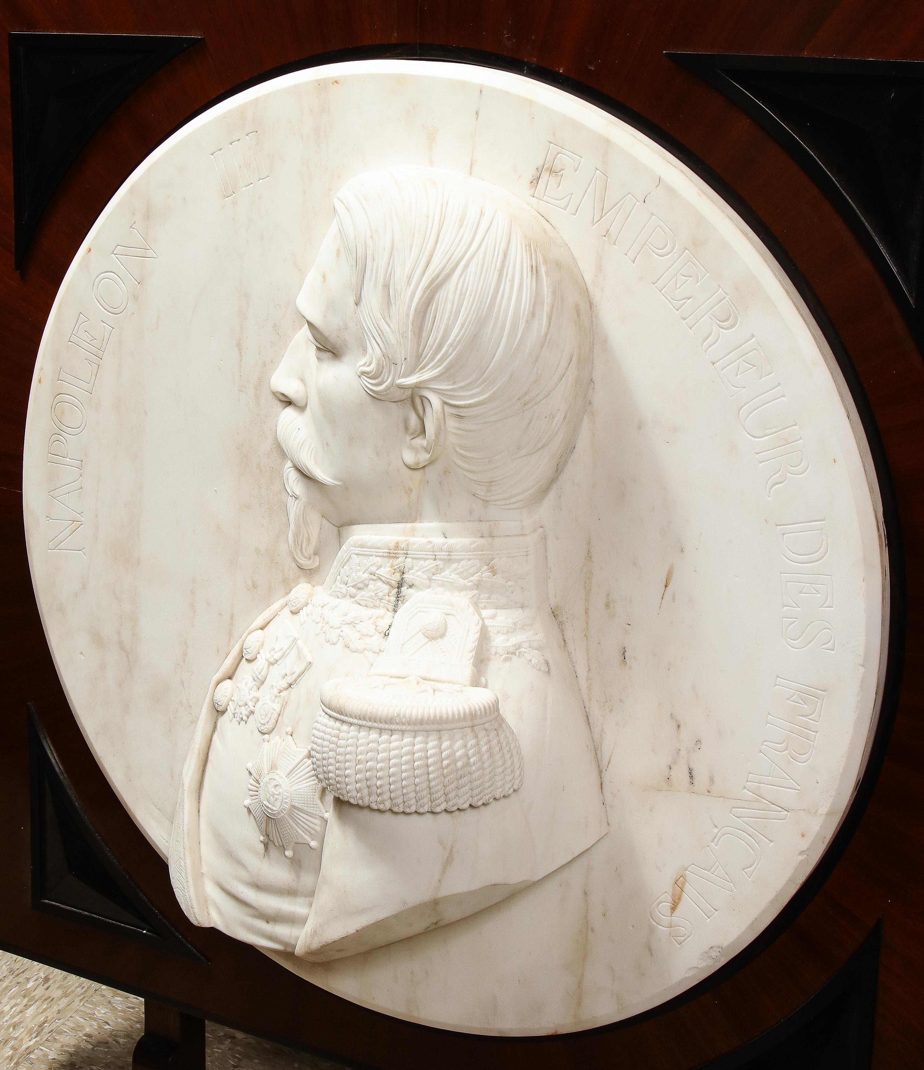 Museum Quality French White Marble Roundel Relief of Emperor Napoleon III, 1860 For Sale 4