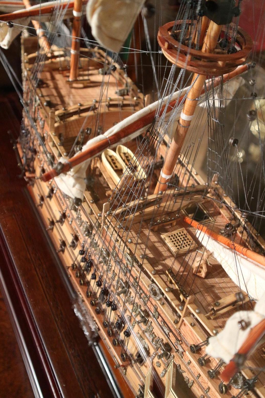 Replica du H.M.S. Sovereign of the Seas, entièrement assemblée et digne d'un musée Neuf - En vente à Eindhoven, NL