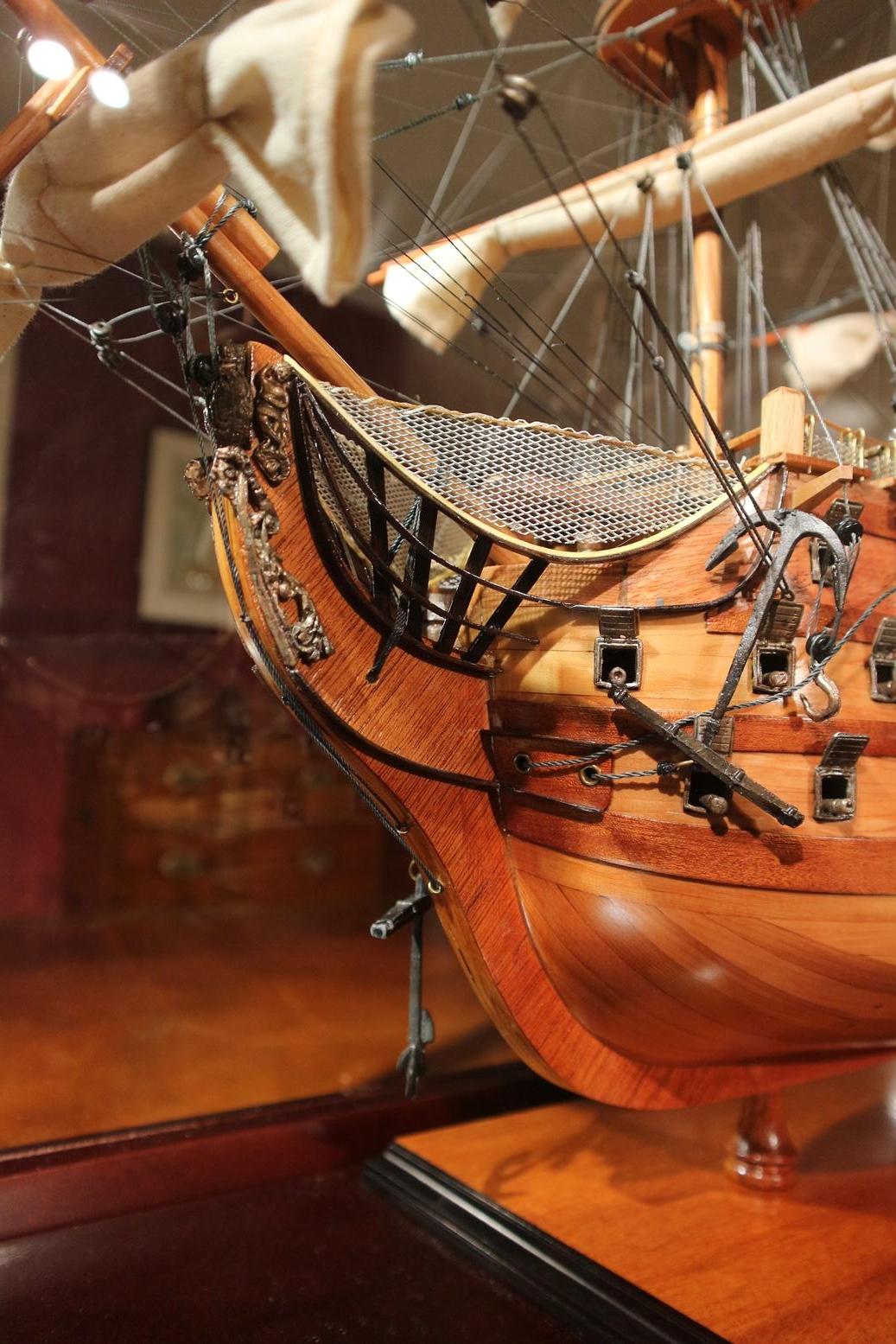 Museum-Quality, Fully Assembled Replica of the H.M.S. Victory Adm. Nelson In New Condition In Eindhoven, NL