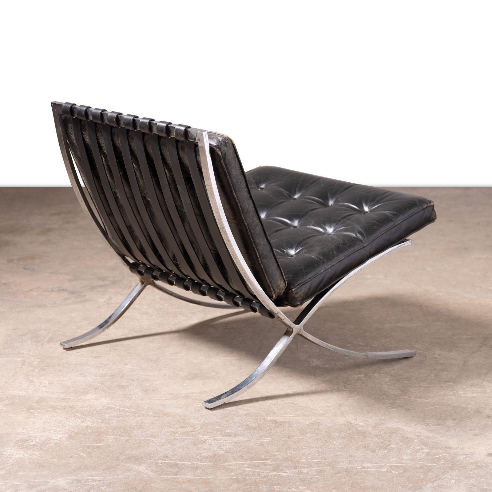 Museum Quality Ludwig Mies van der Rohe Barcelona Chairs with Table For Sale 1