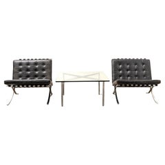Museumsqualität Ludwig Mies van der Rohe Barcelona Stühle mit Tisch