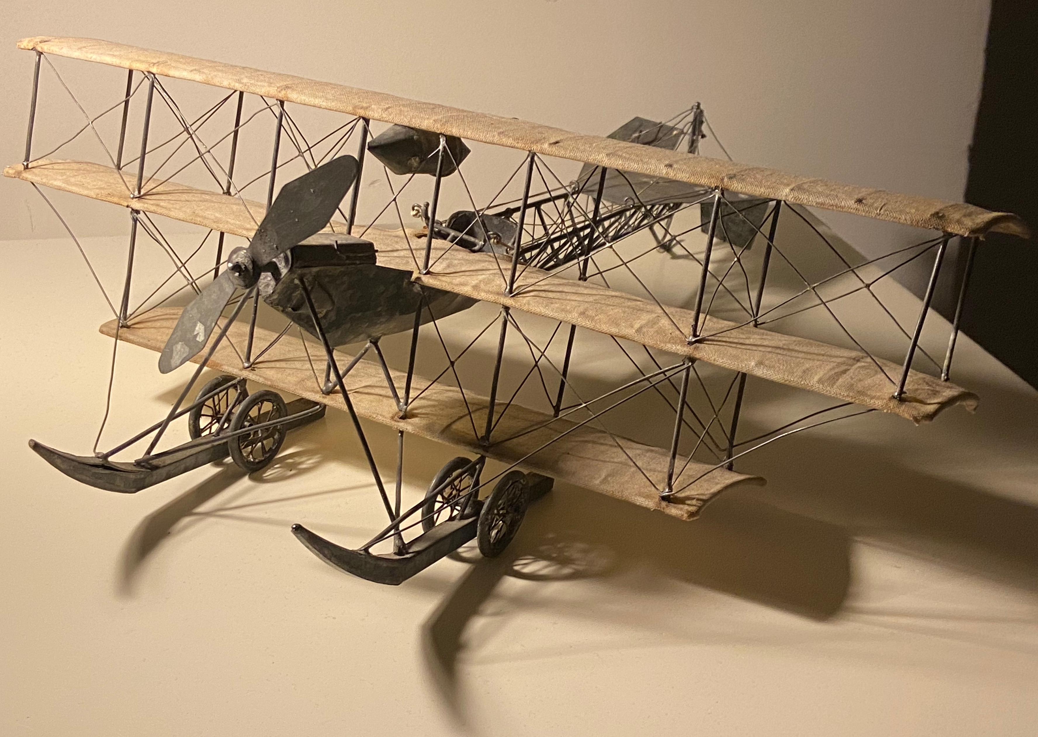 Museum Quality Metal and Canvas 1910 Roe IV Triplane 'avro' Model In Good Condition For Sale In Tetbury, GB