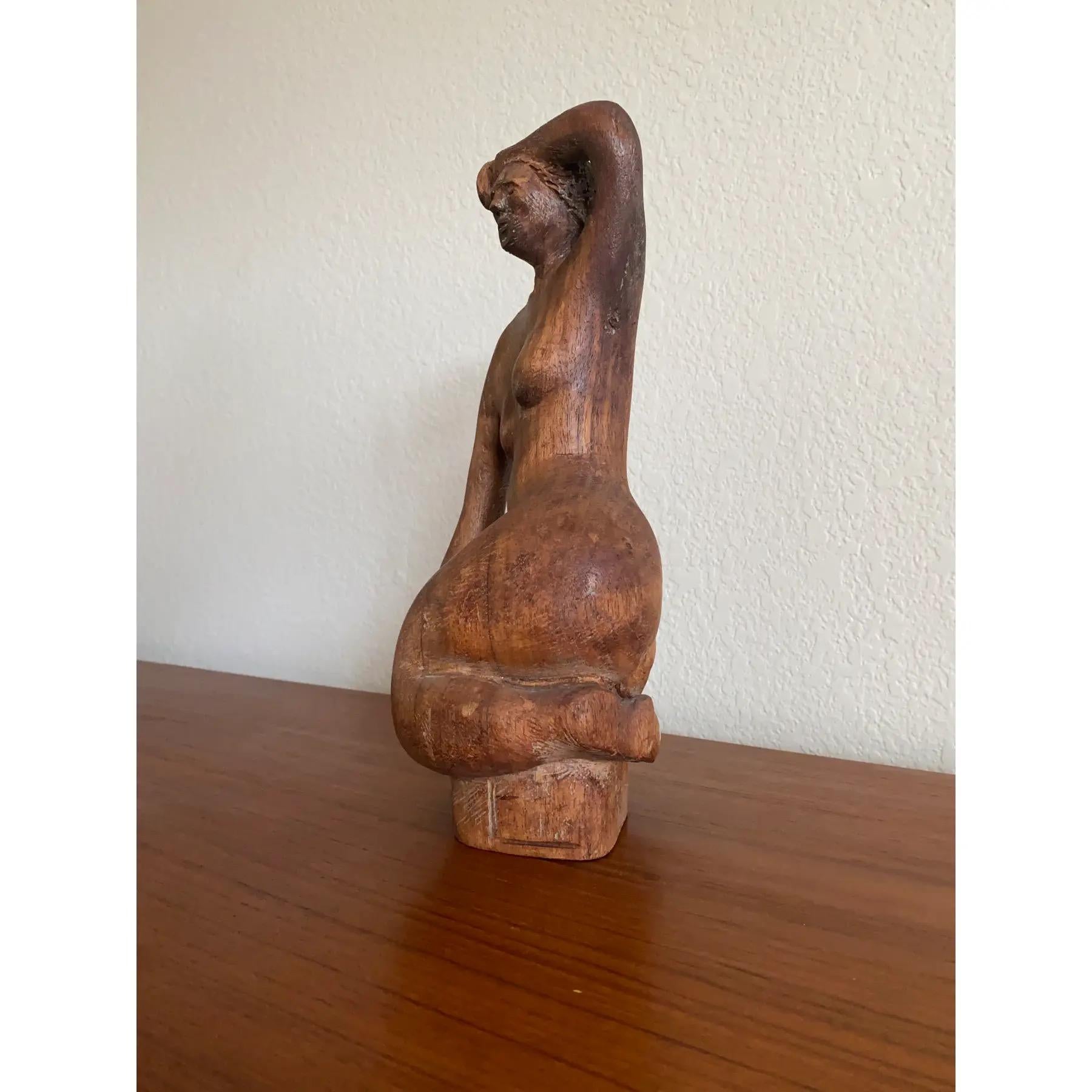 Intagliato a mano Scultura di nudo di qualità museale (dopo Fernando Botero) in vendita