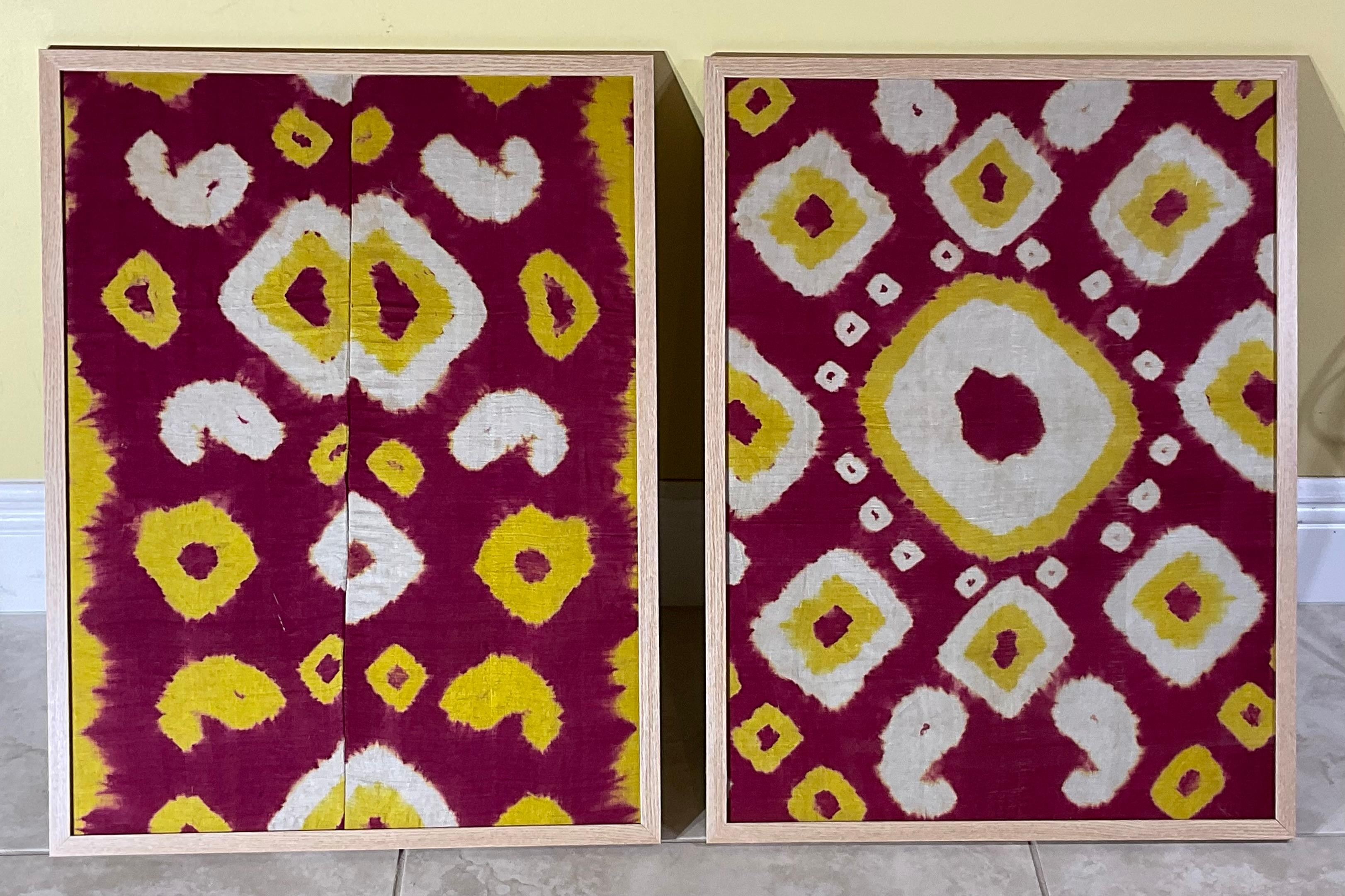 Museum-Qualität Paar ANTIQUE Seide IKAT Fragmente  Zentralasiatische Textilkunst (Usbekisch) im Angebot