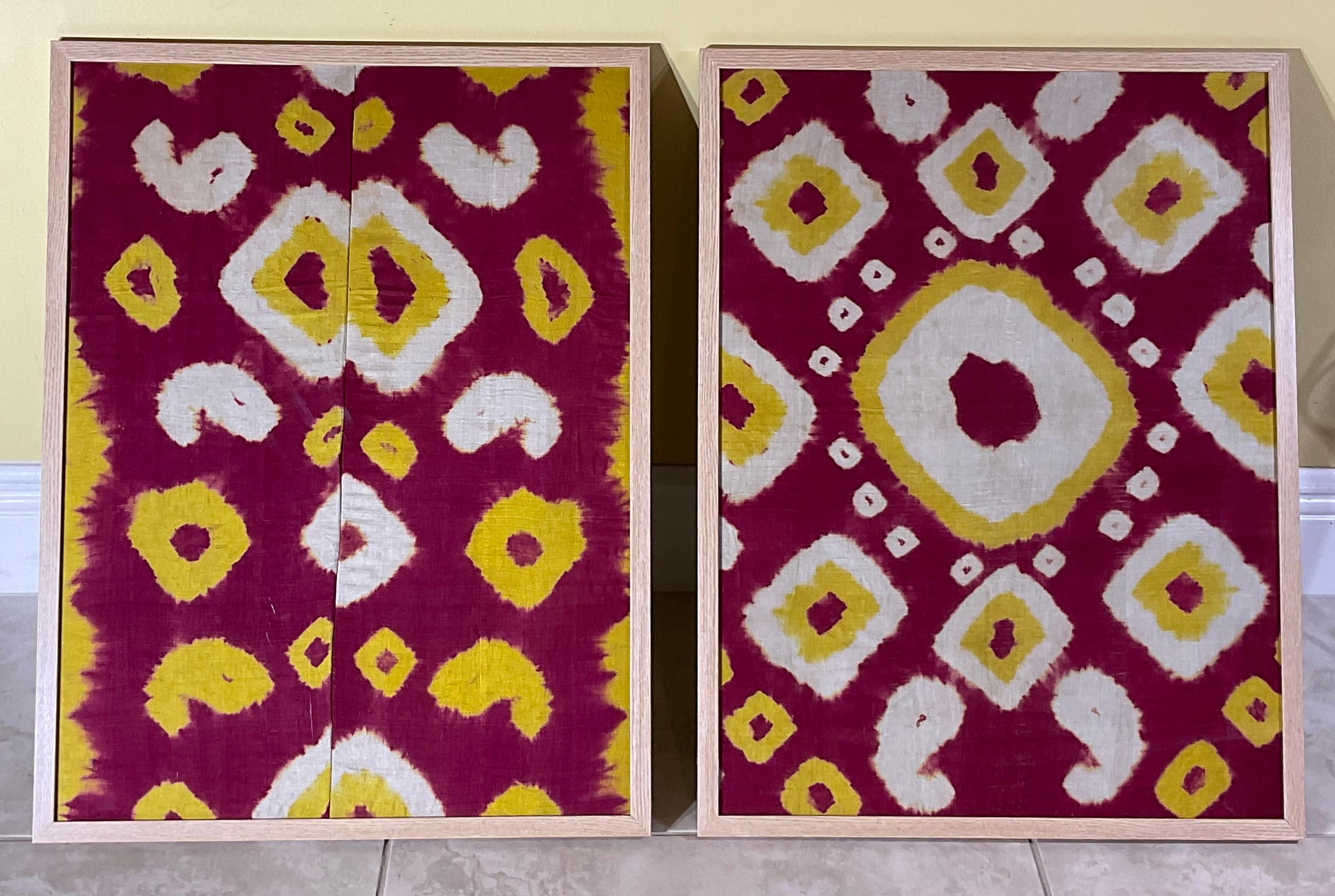 Museum-Qualität Paar ANTIQUE Seide IKAT Fragmente  Zentralasiatische Textilkunst im Angebot 3