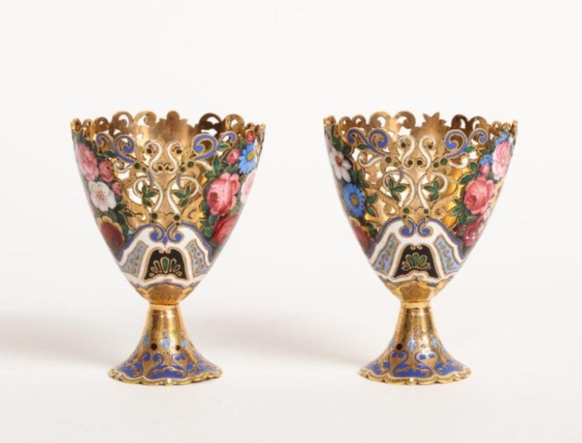 Museum quality pair of gold and enamel Zarfs

18 karat gold with Swiss enamel made for the Turkish market. 
Zarfs were traditionally used for coffee or to hold a egg!
With removable porcelain cups. 

Accompanied with original box

Measurements: